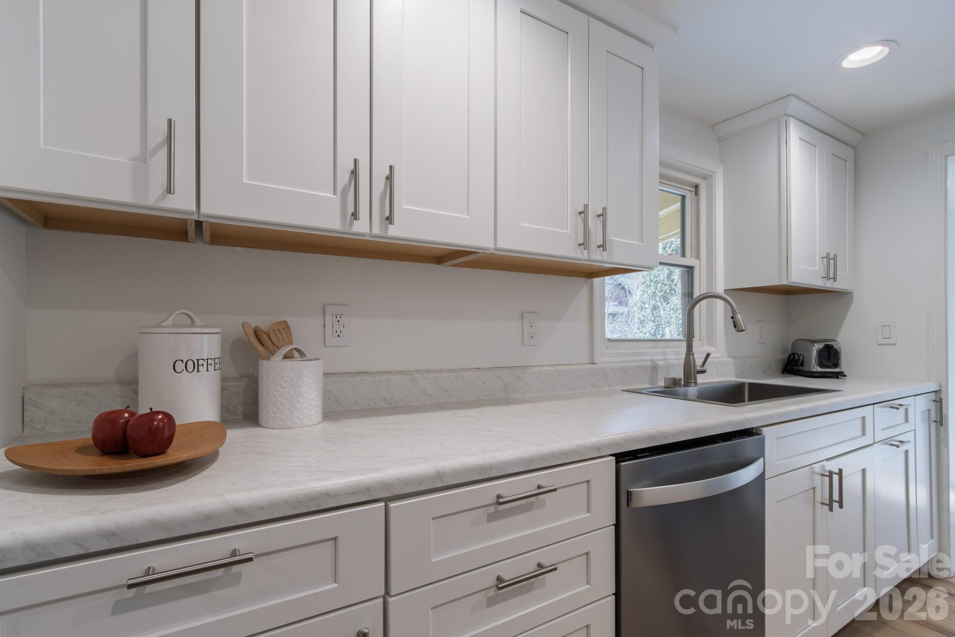 48 Elliott Road - Photo 7