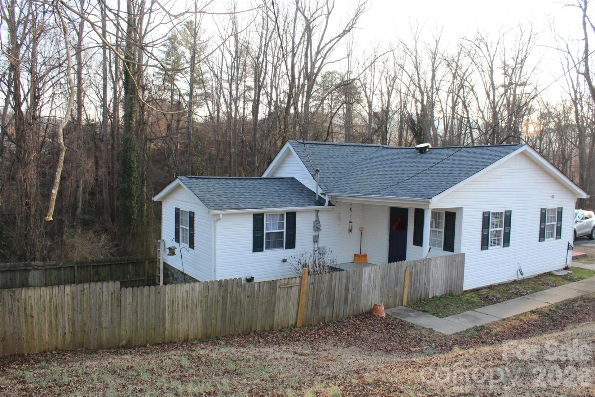 625 Milton Avenue - Photo 5