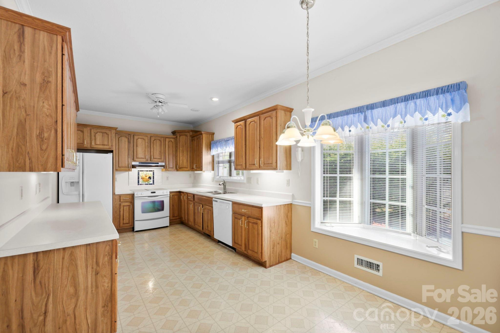390 Classic Oaks Circle - Photo 15