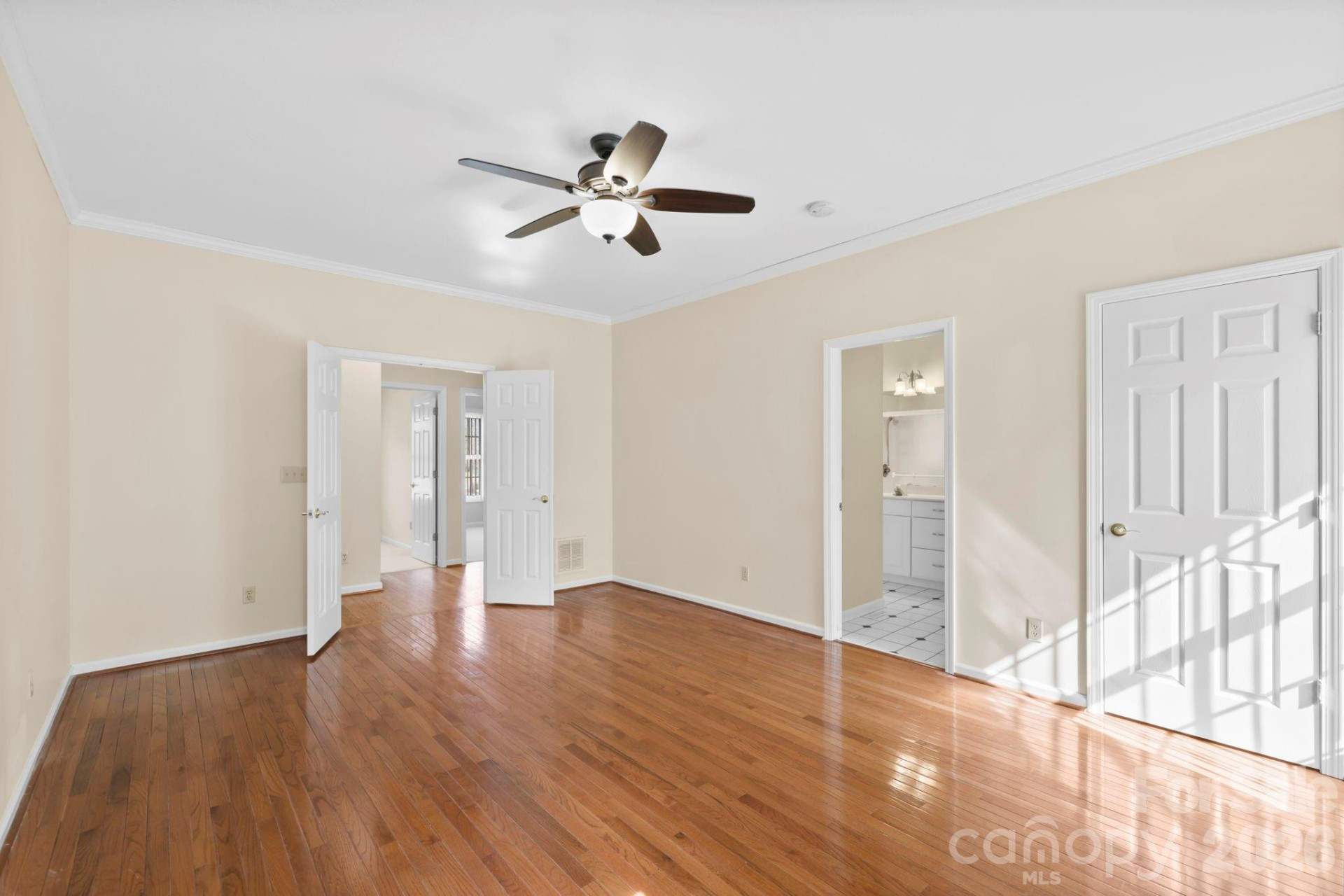 390 Classic Oaks Circle - Photo 21