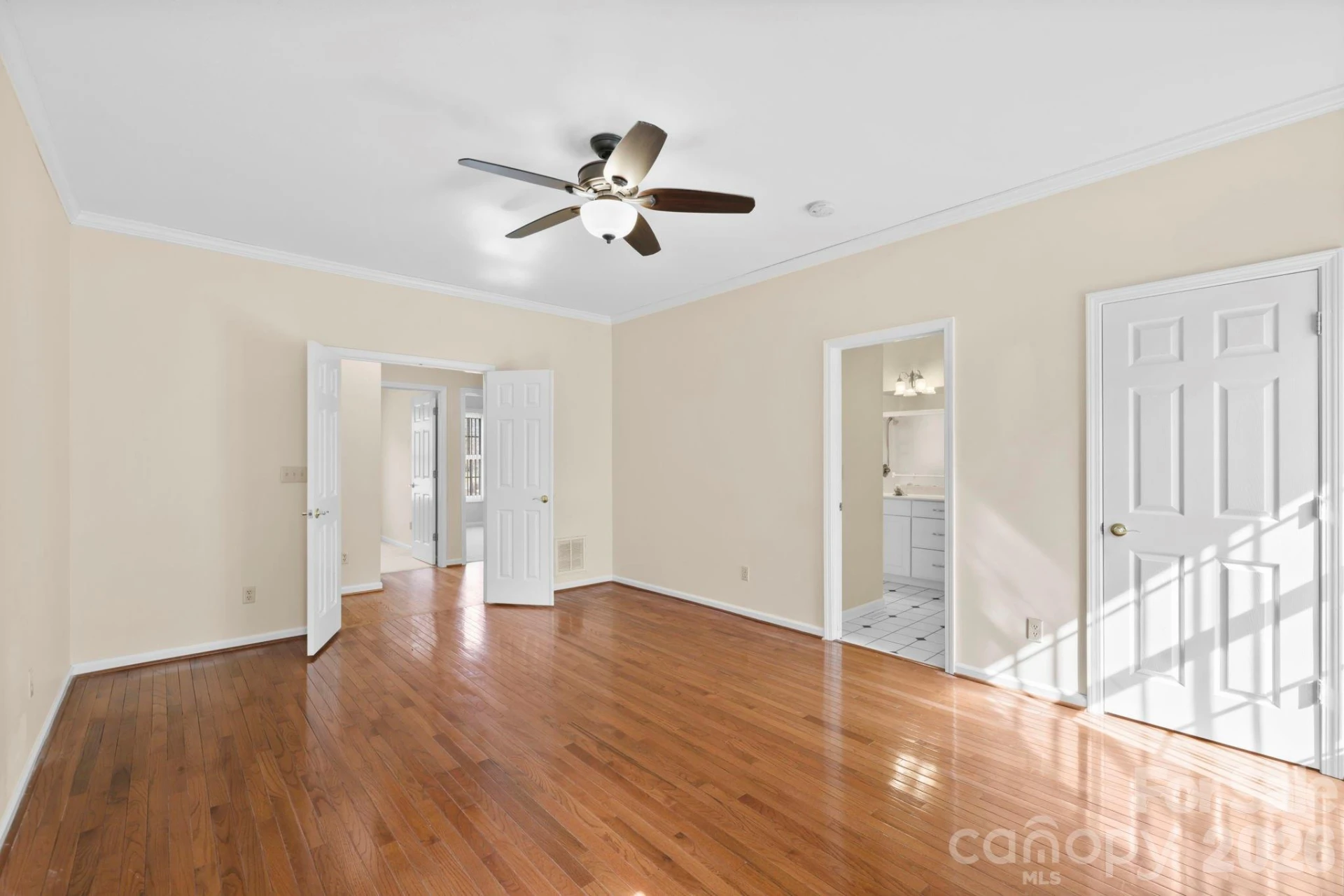 390 Classic Oaks Circle - Photo 21