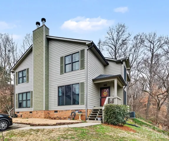 3240 Carlyle Drive