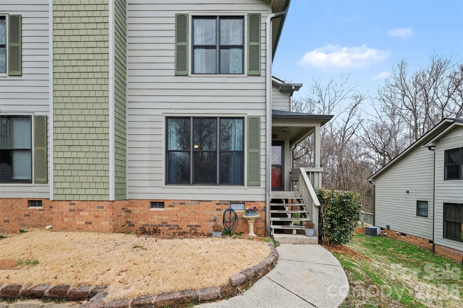 3240 Carlyle Drive - Photo 2