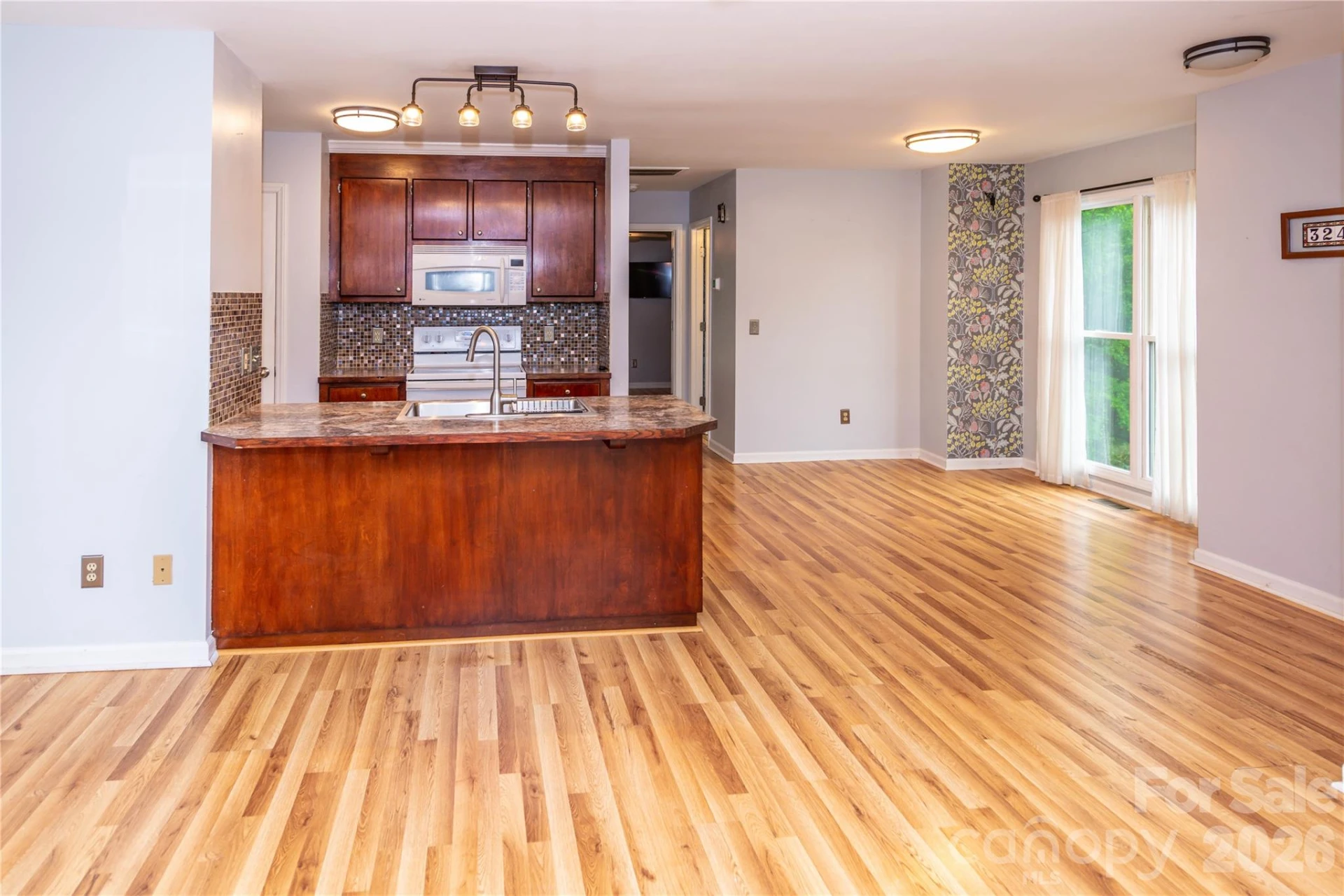3240 Carlyle Drive - Photo 9