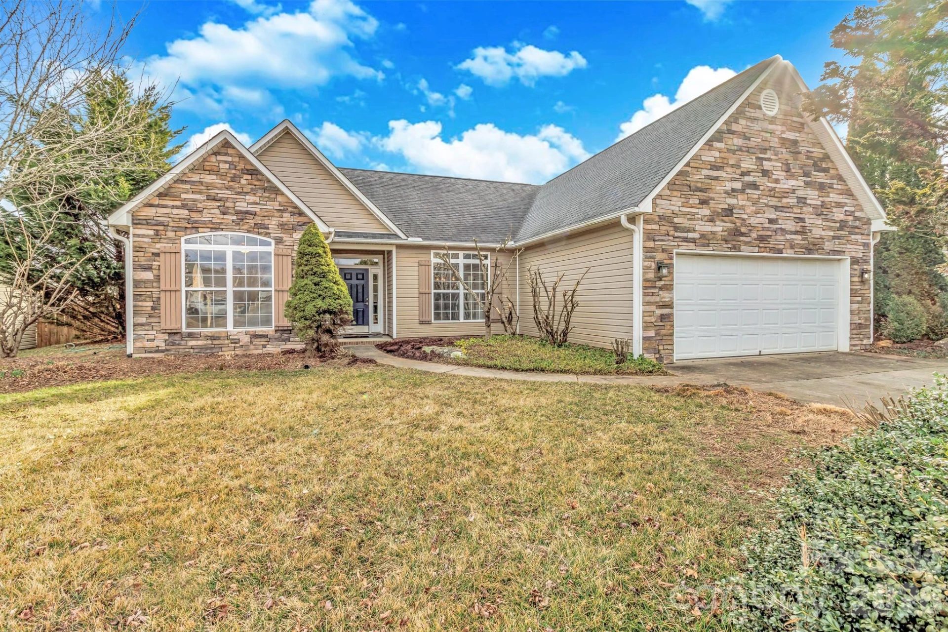 7 Hiawassee Road - Photo 2
