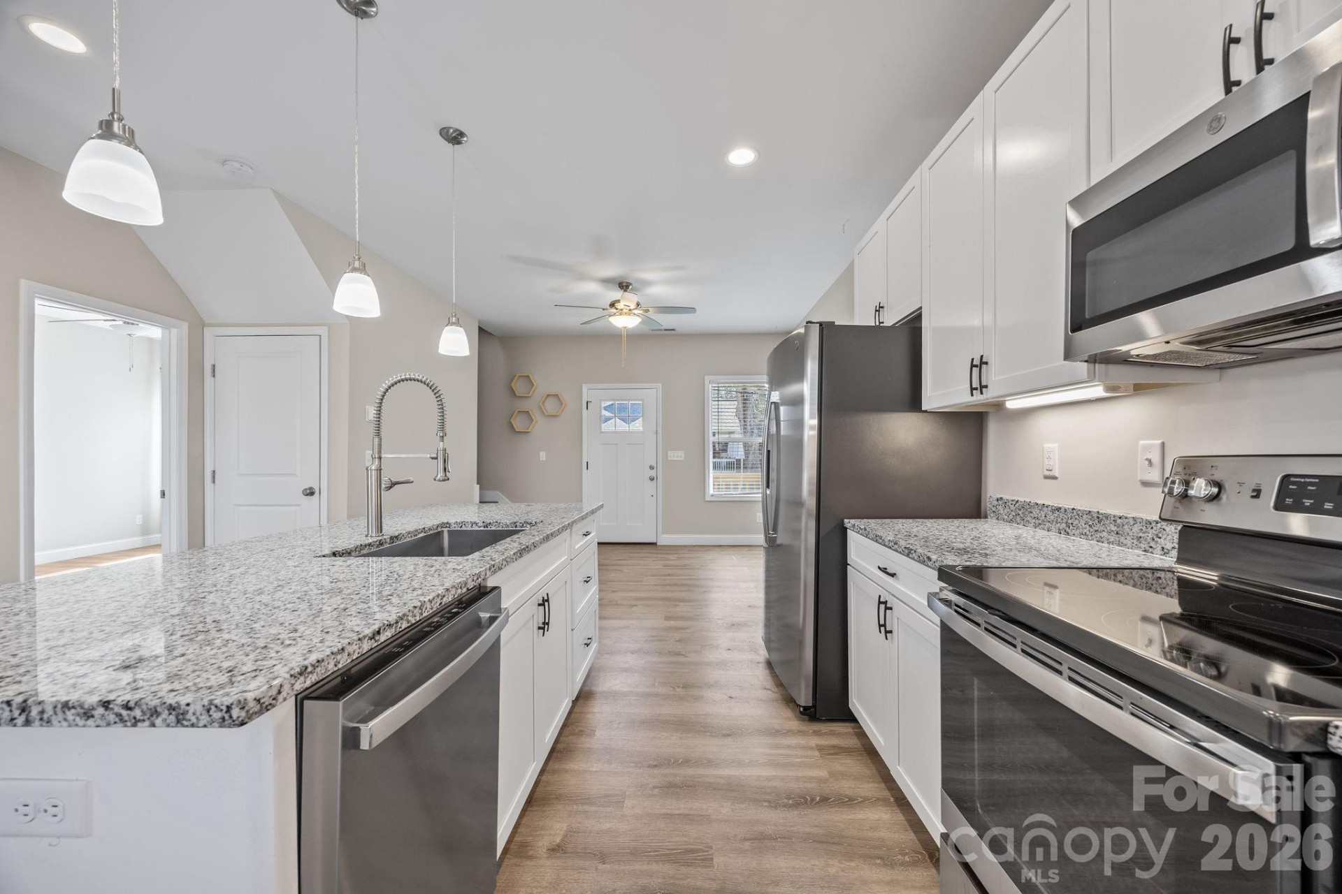 88 Winston Avenue - Photo 13