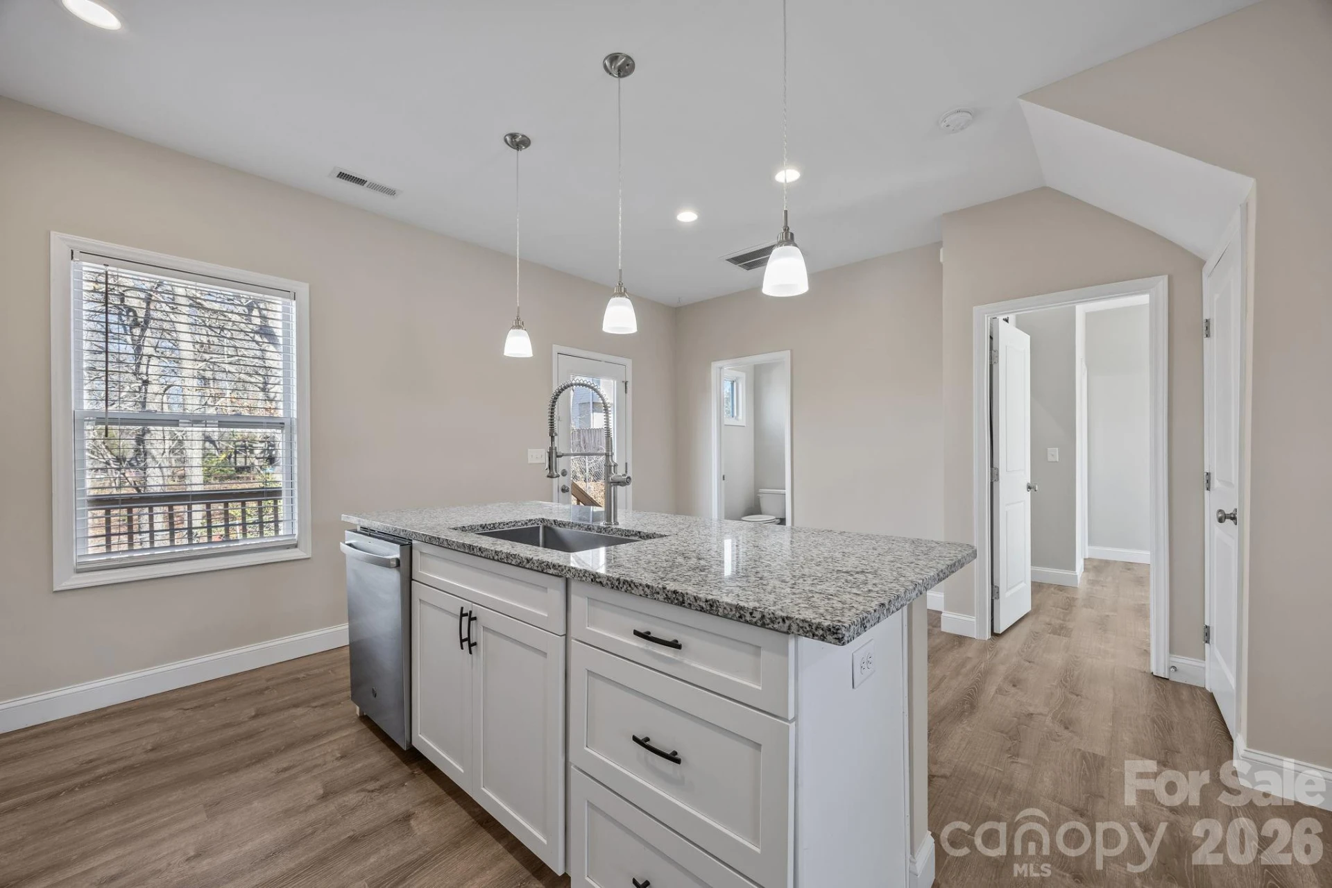 88 Winston Avenue - Photo 15