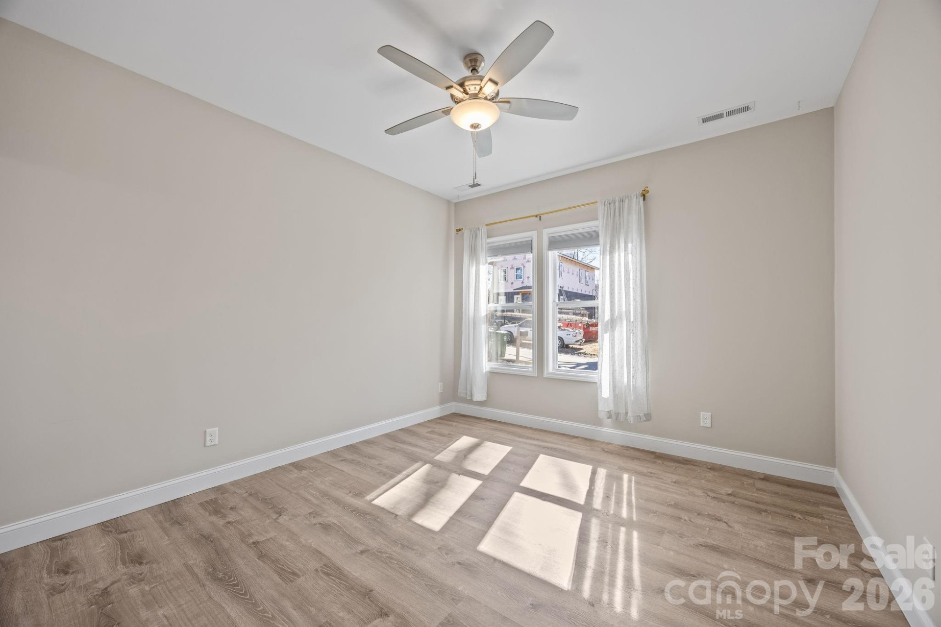 88 Winston Avenue - Photo 17