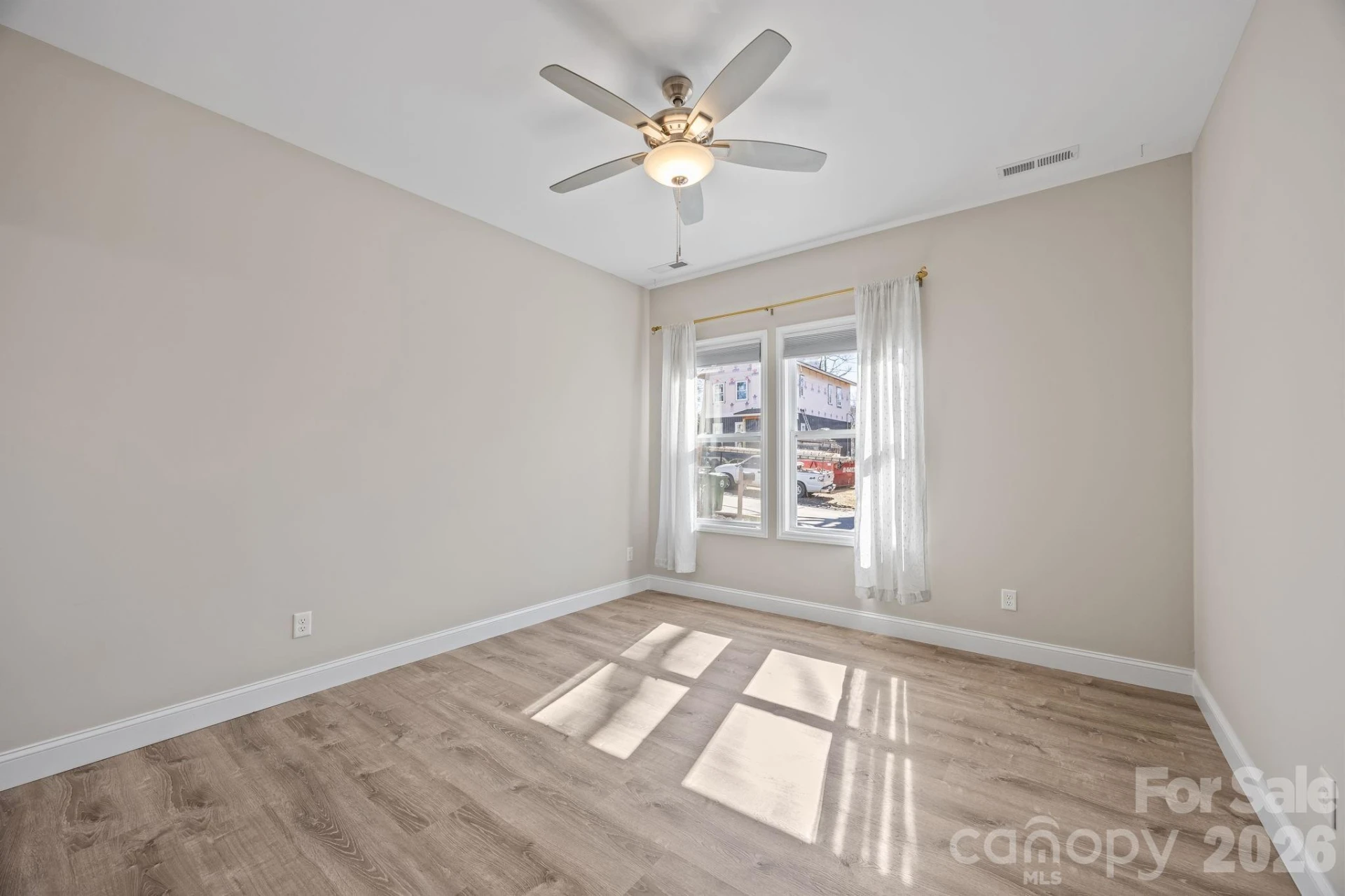 88 Winston Avenue - Photo 17