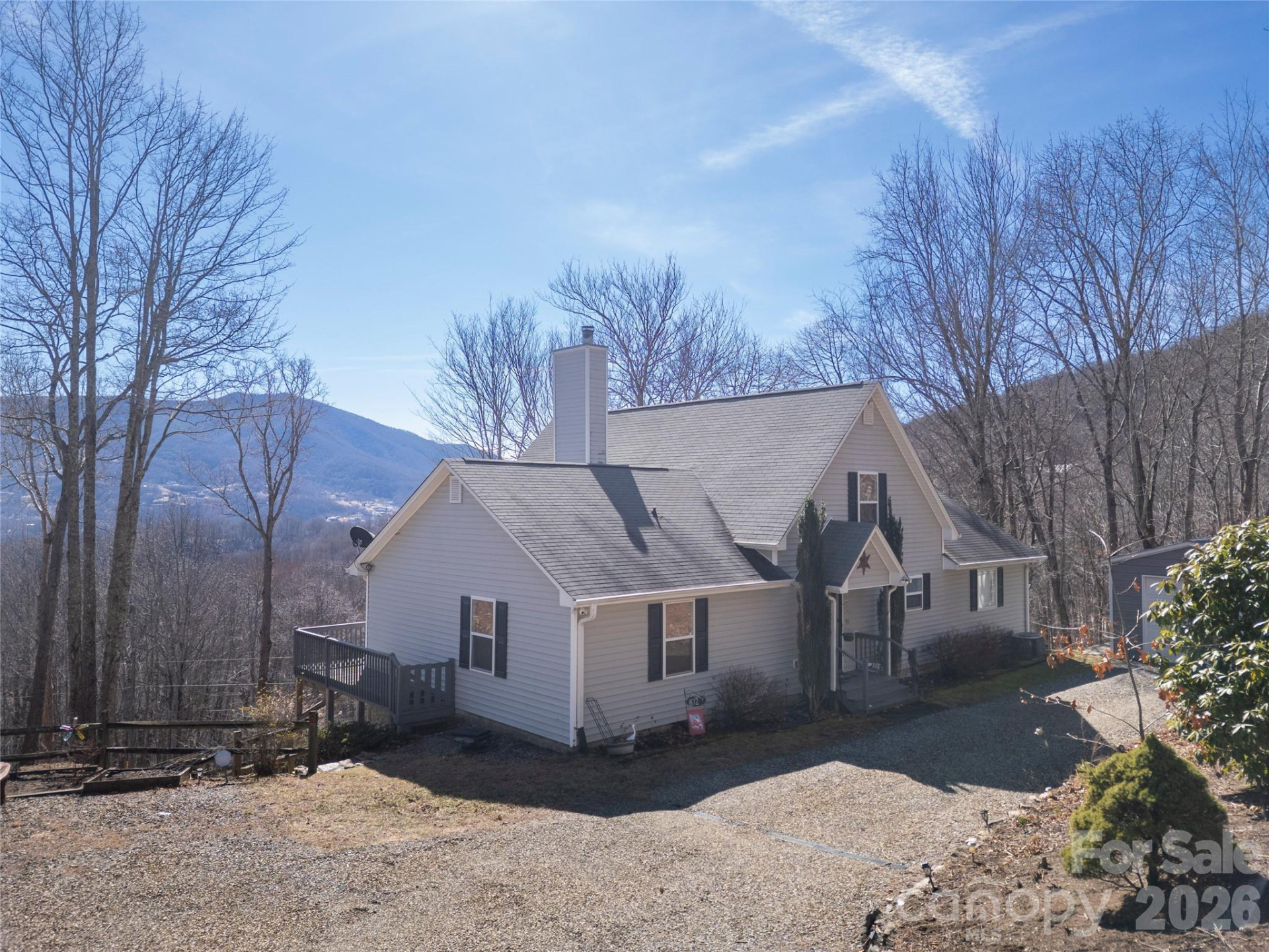 872 Mountainside Drive - Photo 3