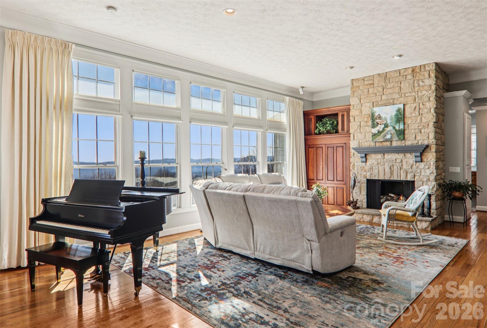 209 Rowland Drive - Photo 3