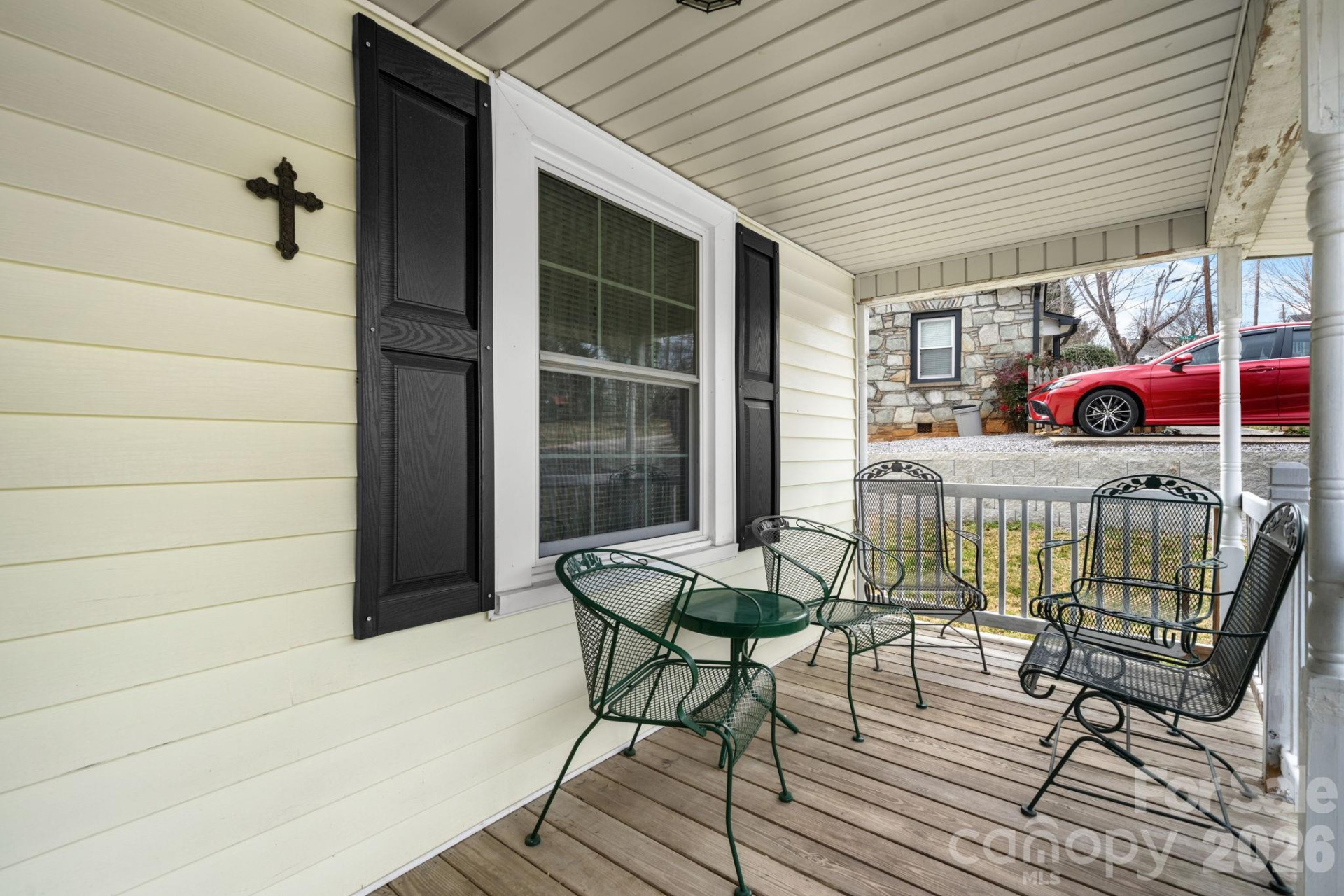 88 Lincoln Avenue - Photo 8