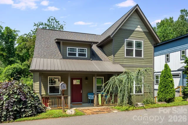 35 Emmett Lane