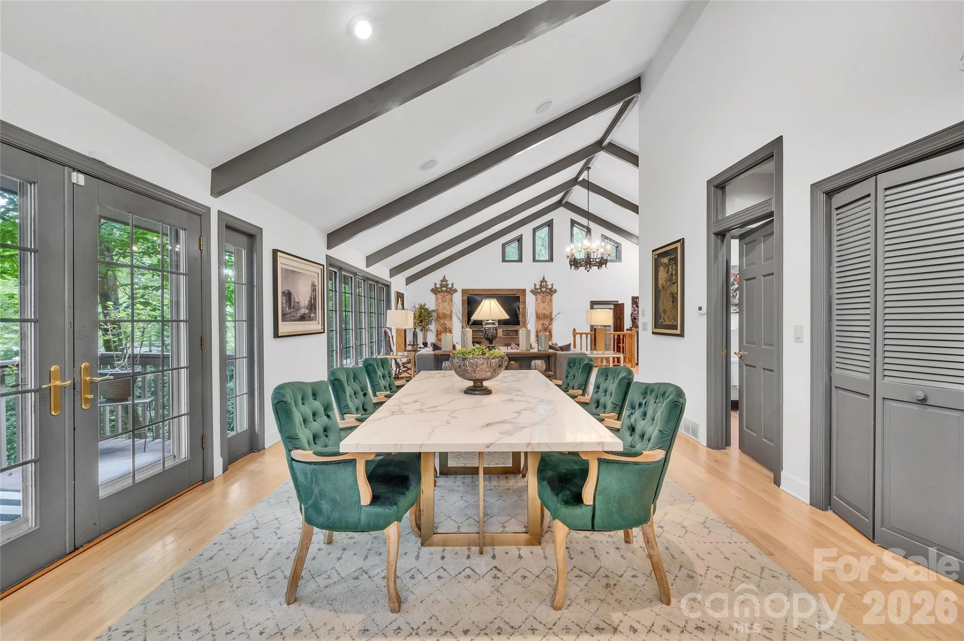 562 West Club Boulevard - Photo 15