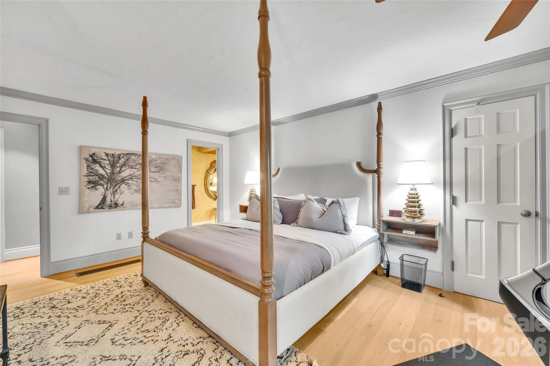 562 West Club Boulevard - Photo 16