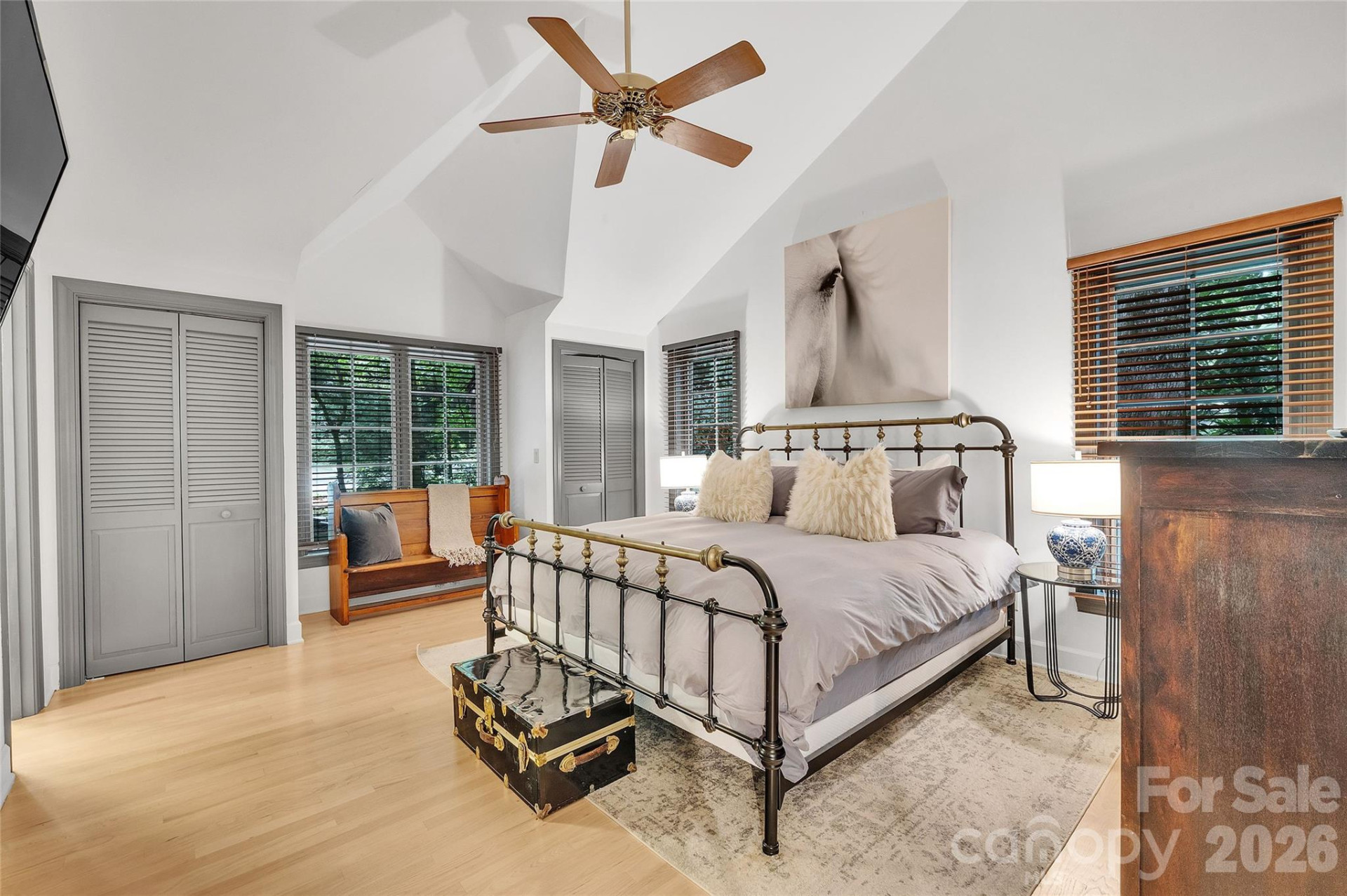 562 West Club Boulevard - Photo 19