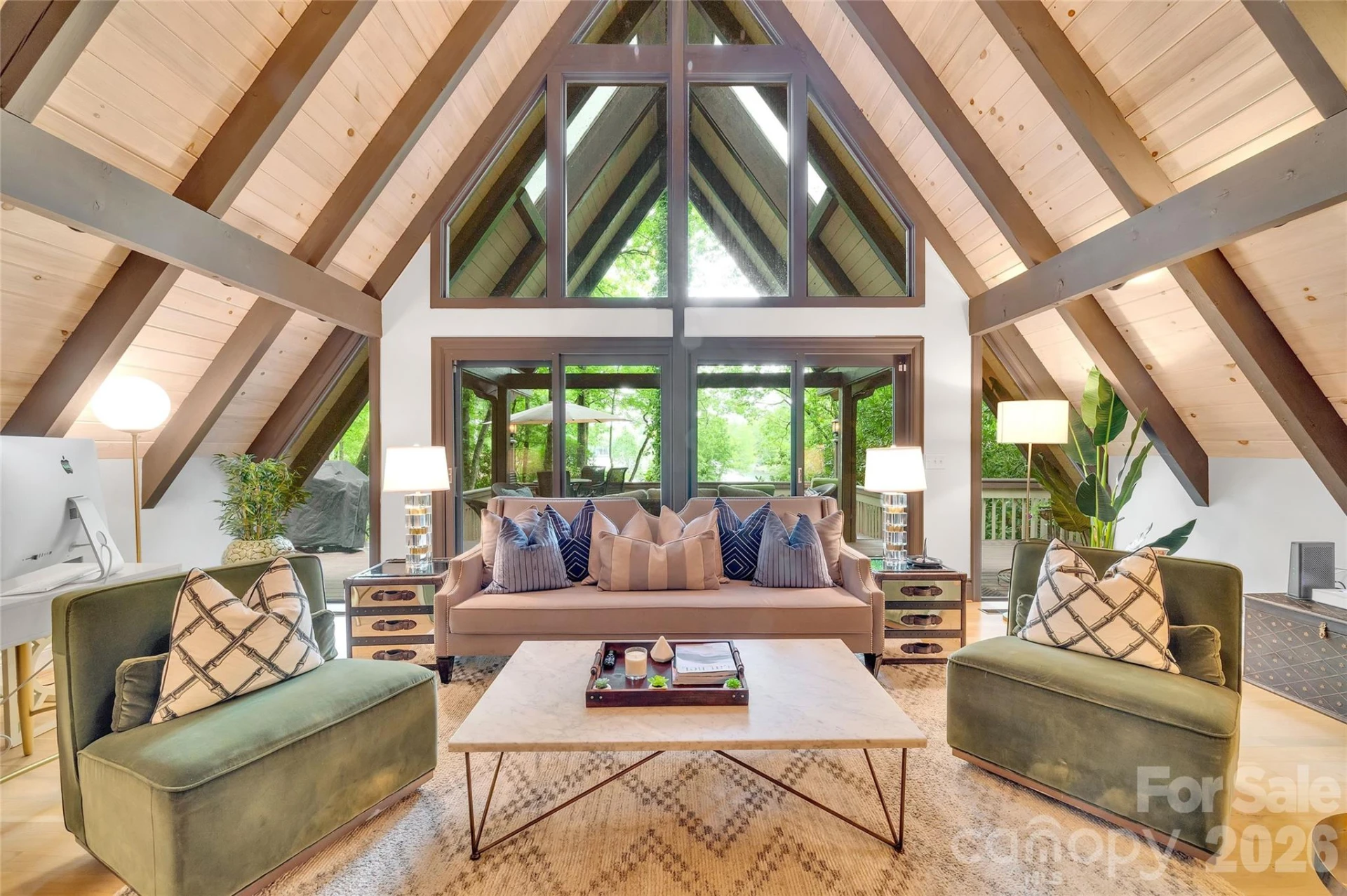 562 West Club Boulevard - Photo 22