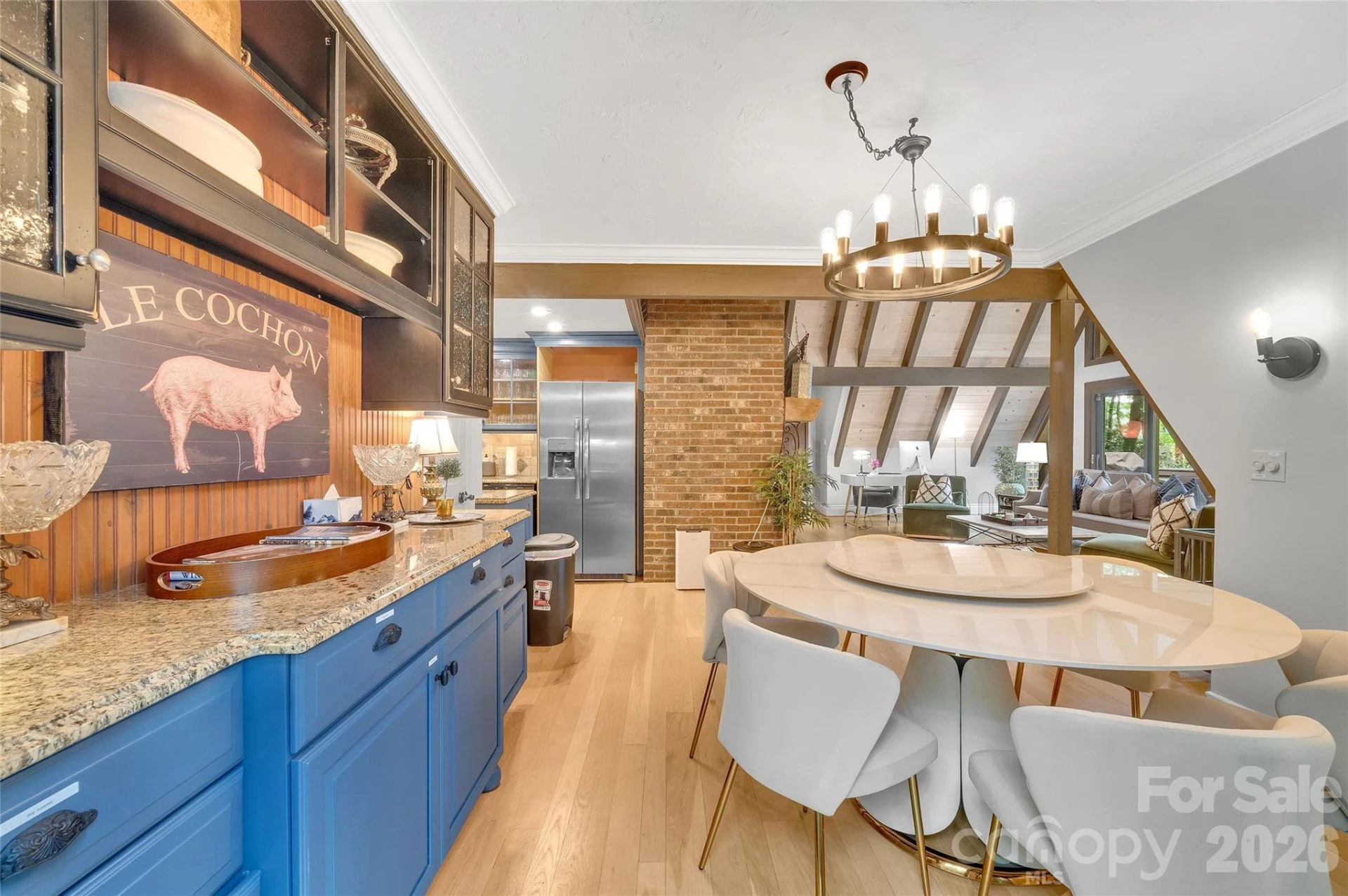 562 West Club Boulevard - Photo 26