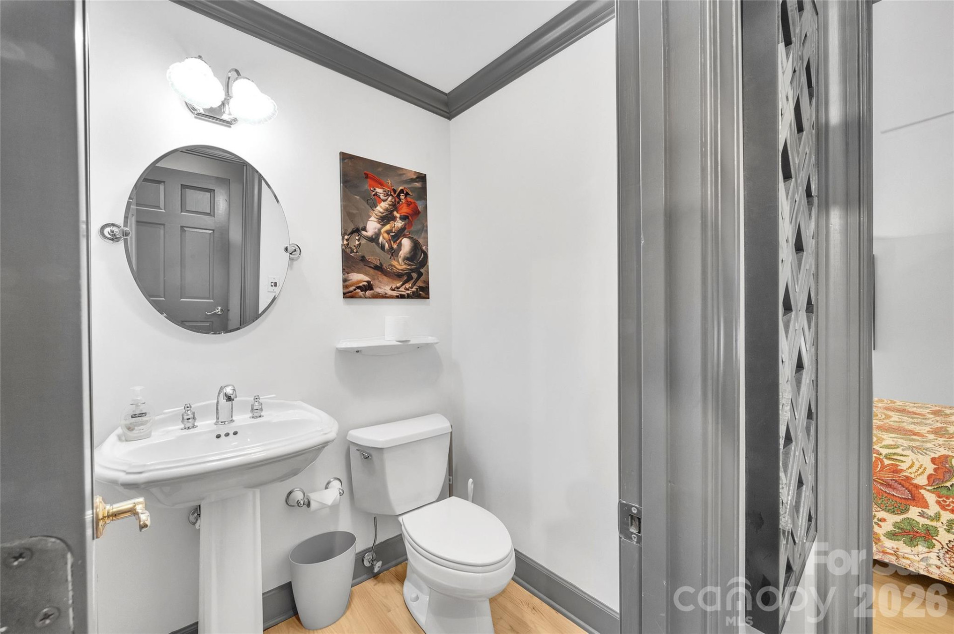 562 West Club Boulevard - Photo 31