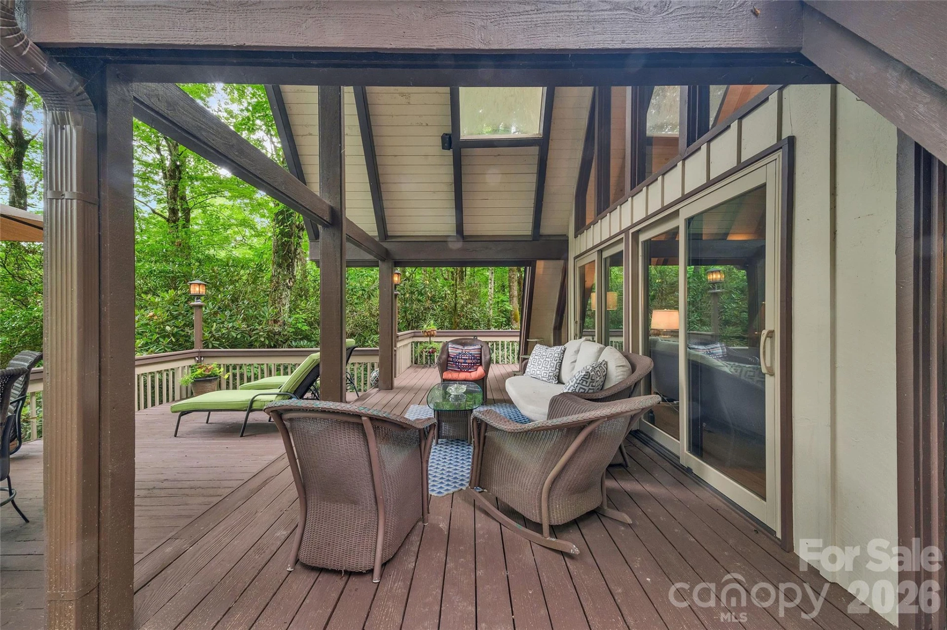 562 West Club Boulevard - Photo 38