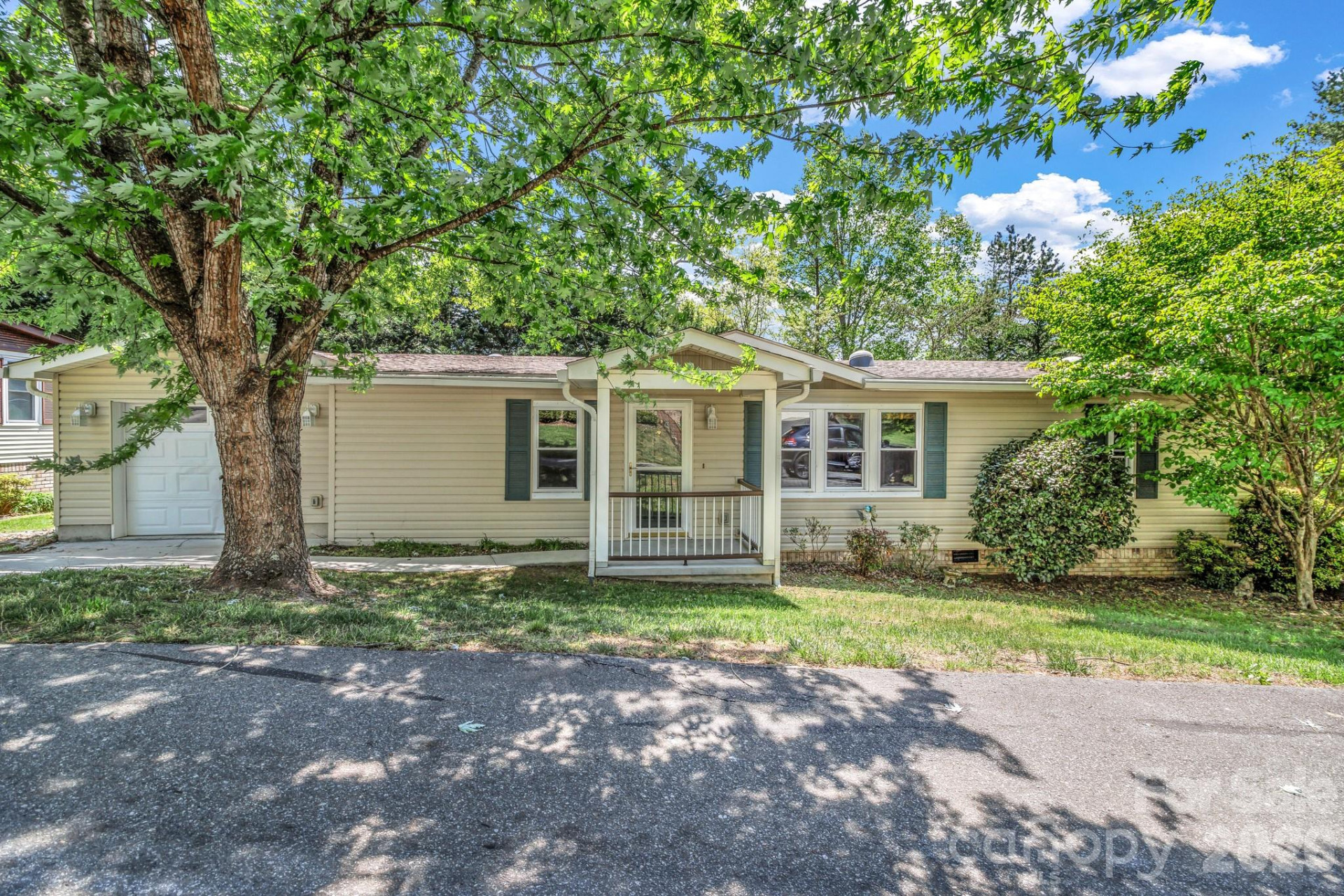 405 Deerfield Court
