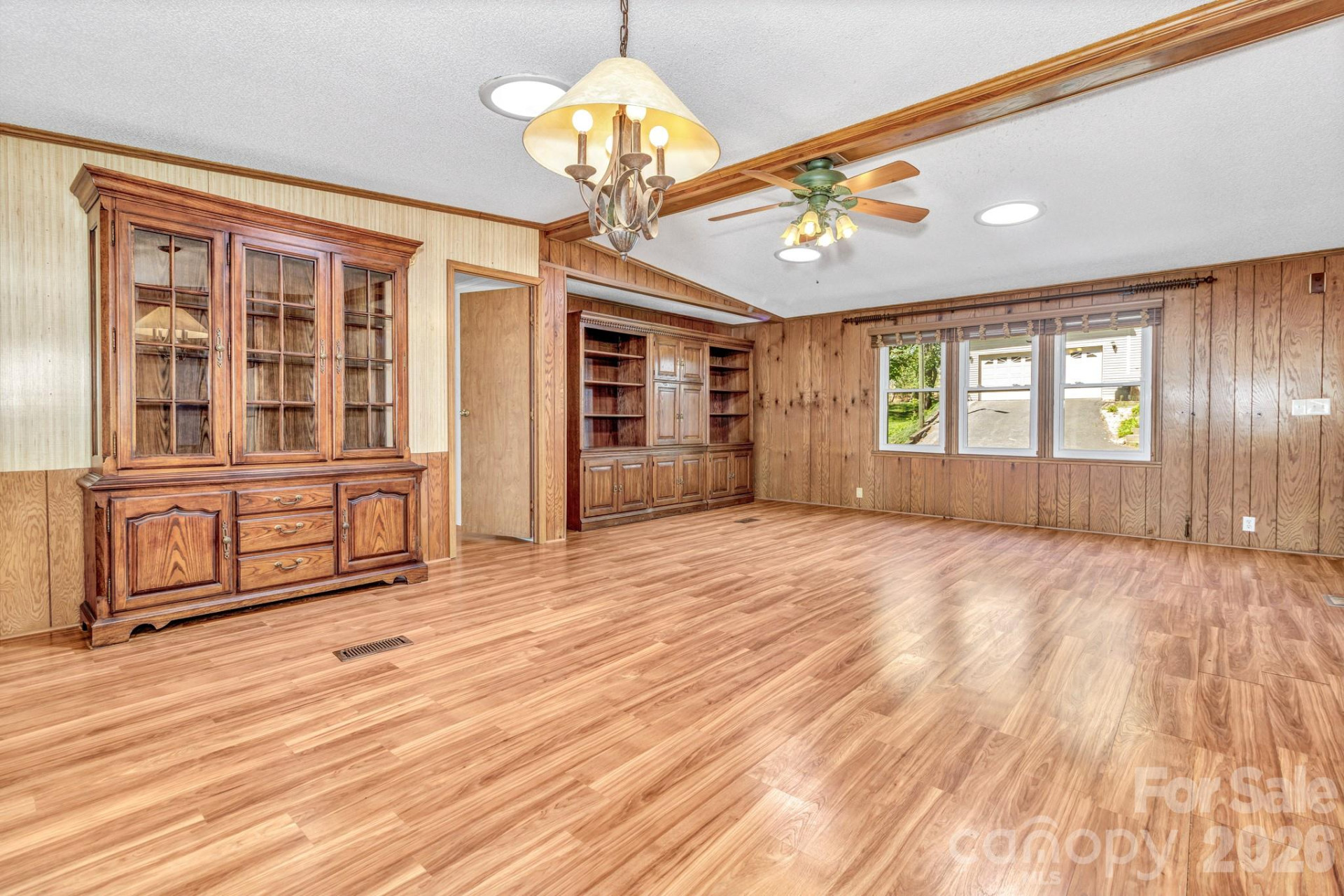 405 Deerfield Court - Photo 11