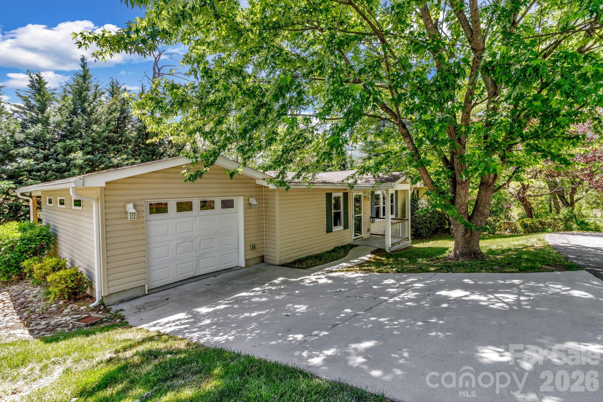 405 Deerfield Court - Photo 3