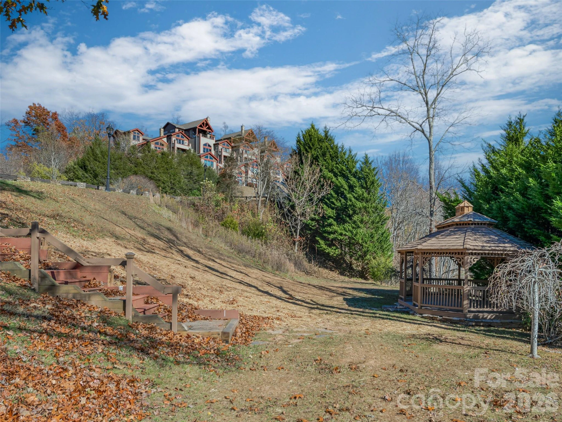 4 Chimney Crest Drive #F - Photo 32