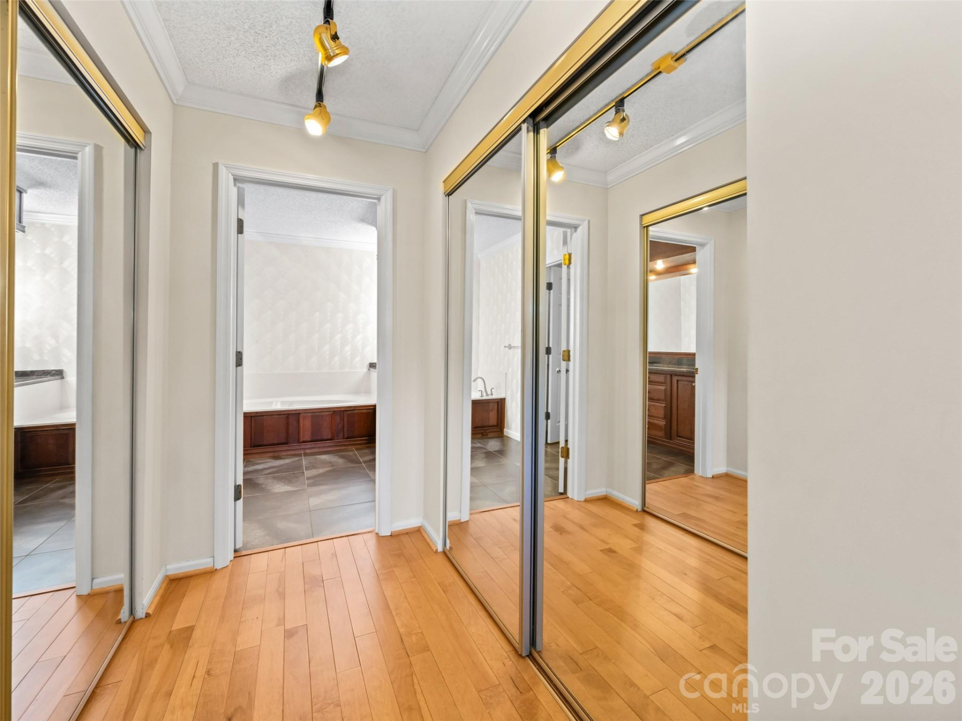 110 Deerlake Drive - Photo 15