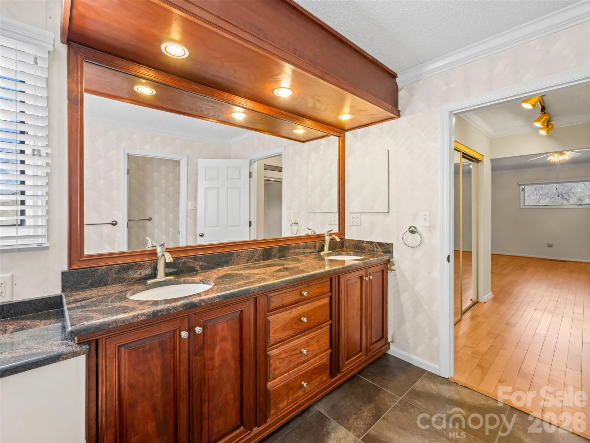 110 Deerlake Drive - Photo 17