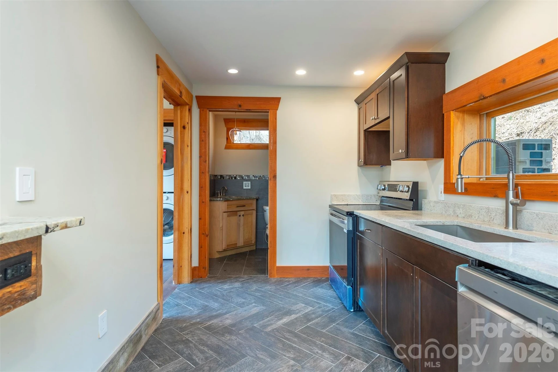 316 Oakdale Drive - Photo 8