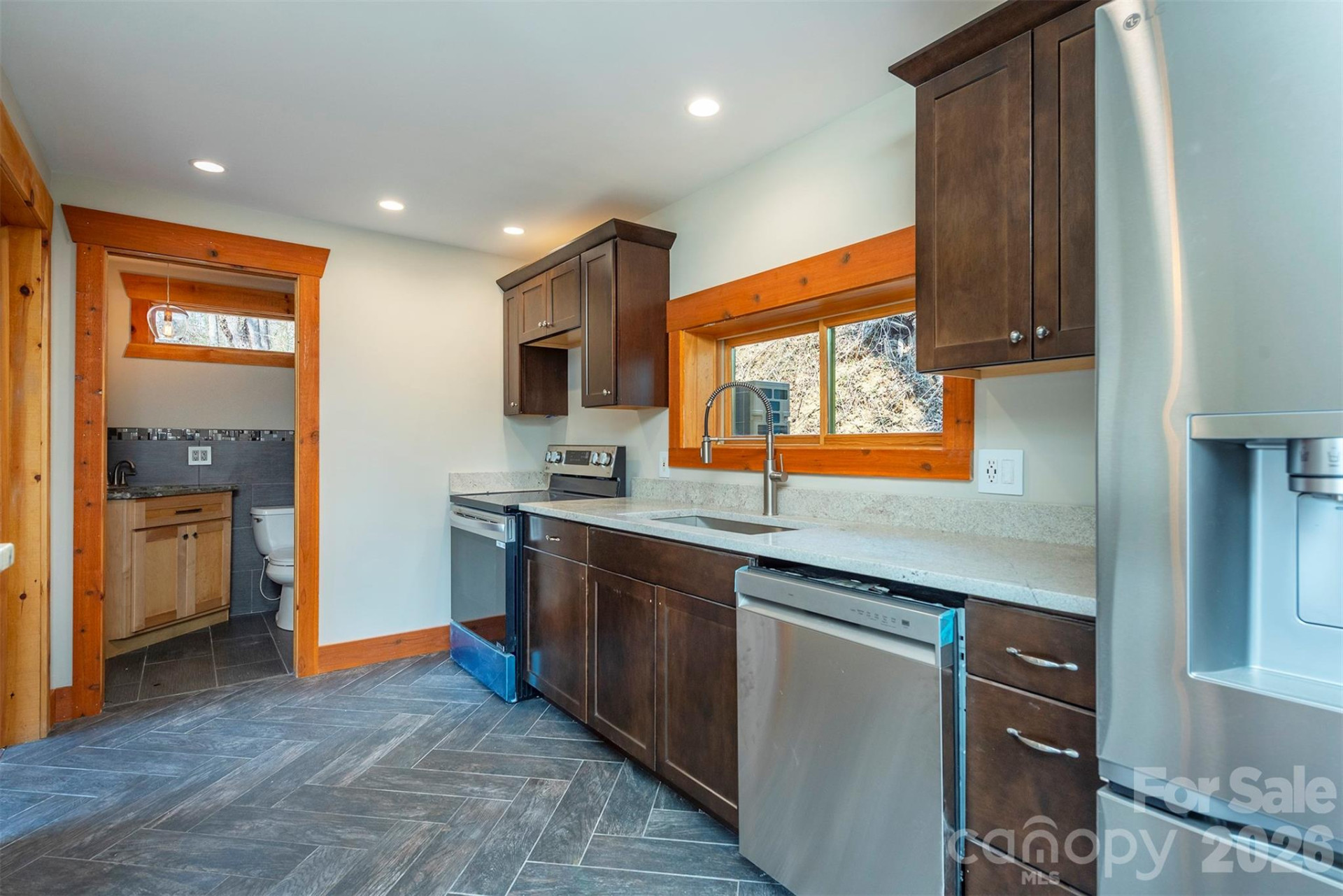 316 Oakdale Drive - Photo 6