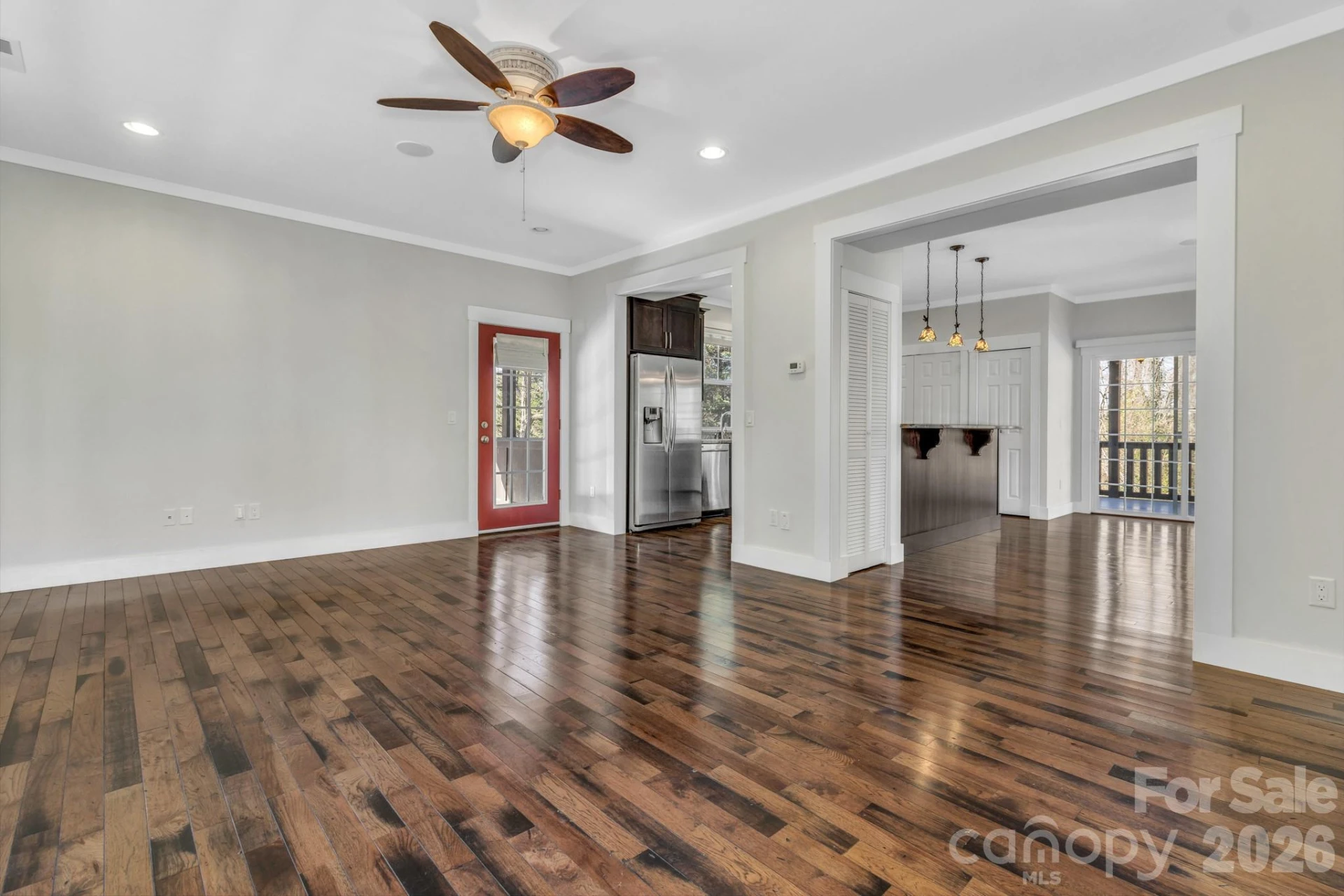116 Unaka Avenue - Photo 8