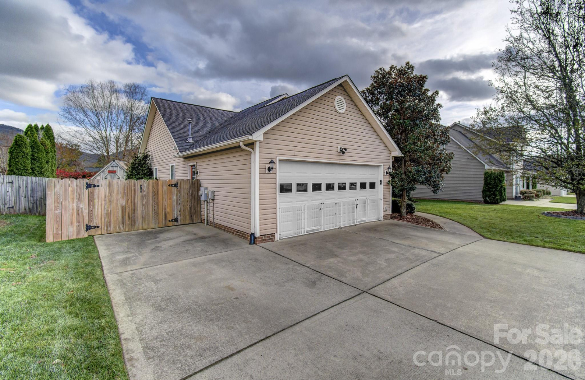 244 Running Briar Road - Photo 3