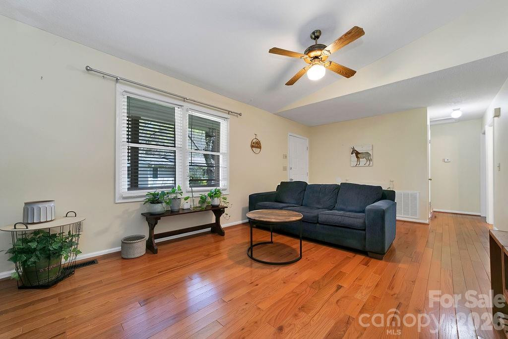 17 Resada Drive - Photo 6