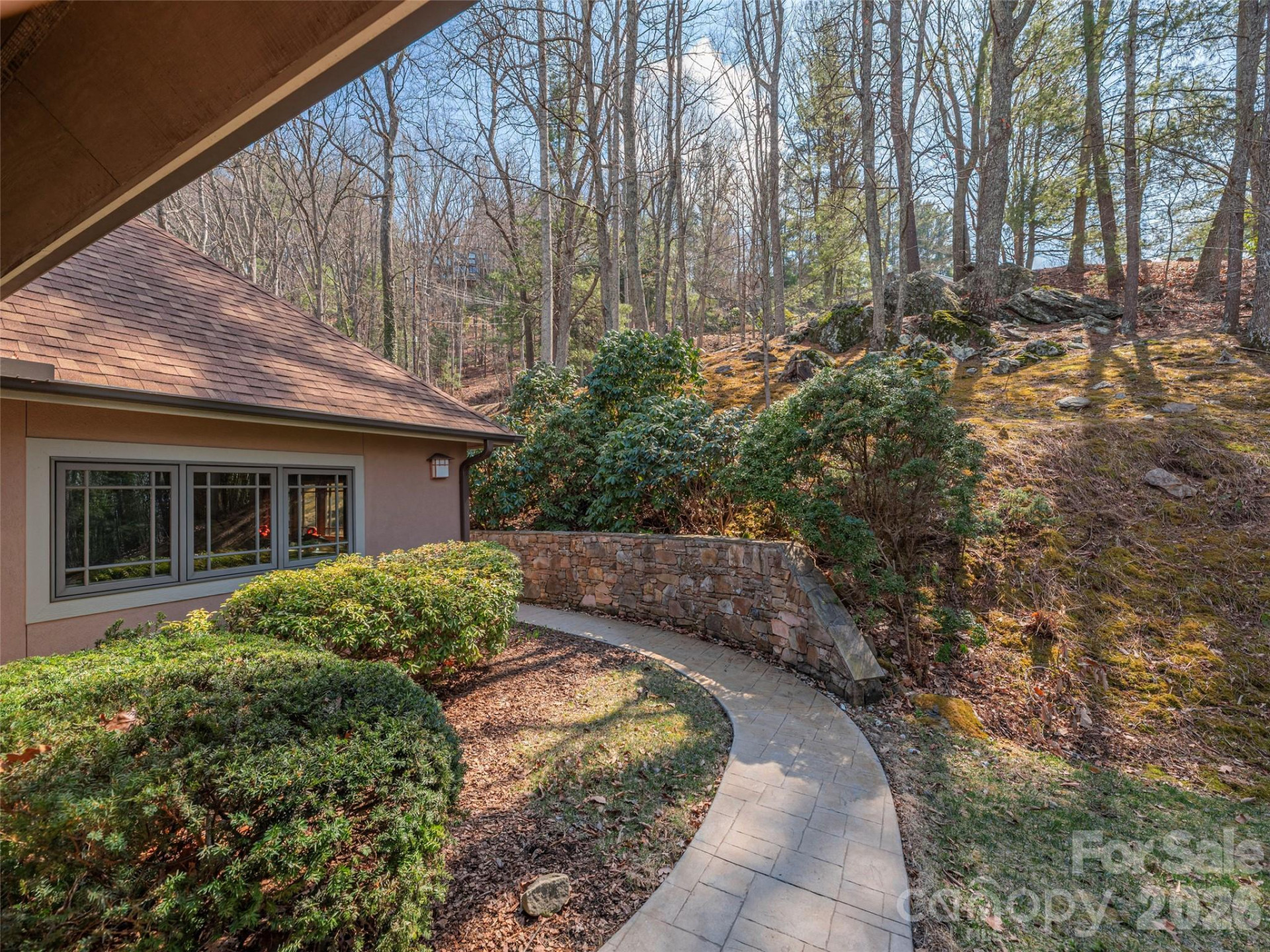 68 Crestwood Road - Photo 2