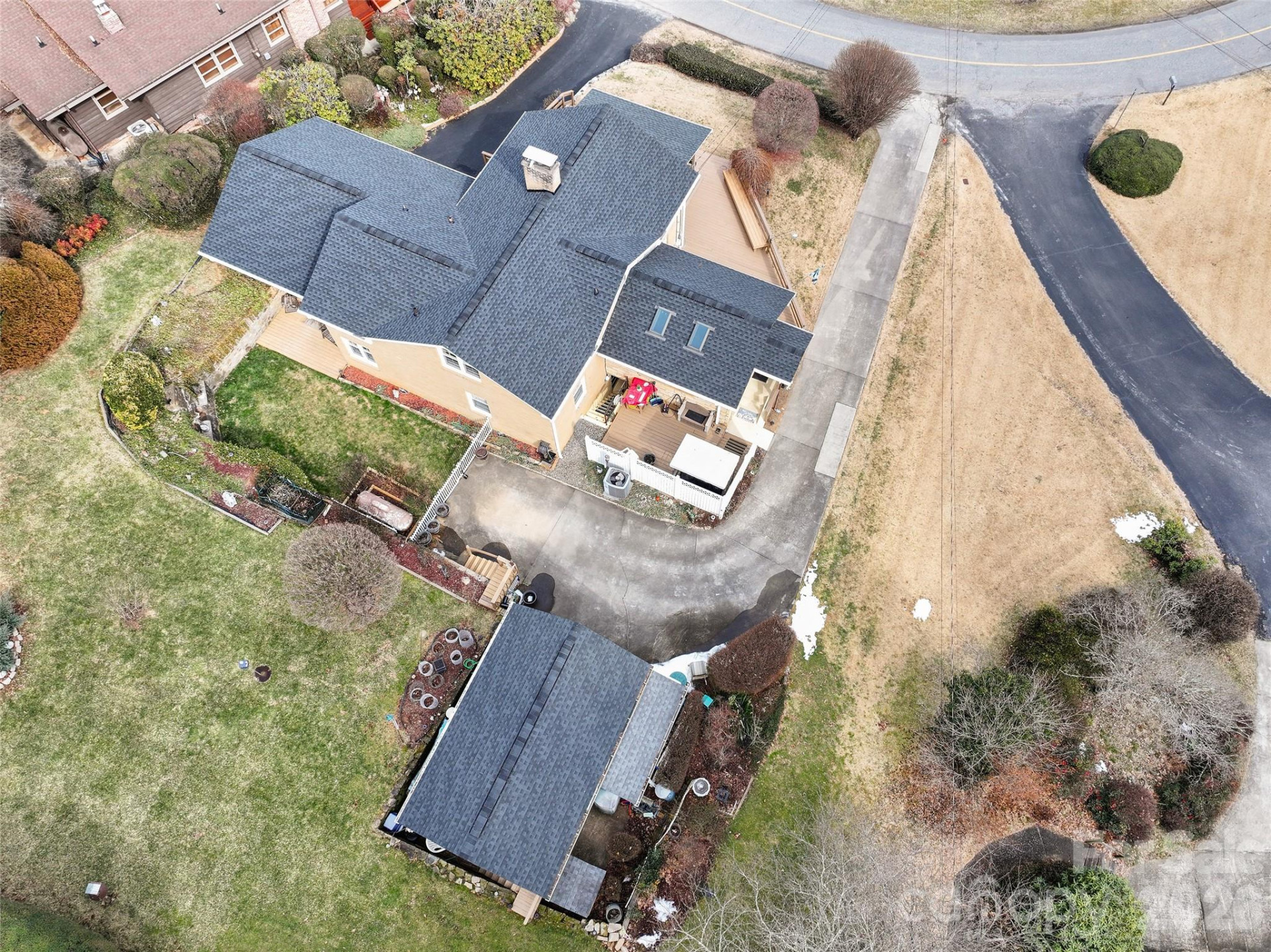 2113 Lakeshore Drive - Photo 33