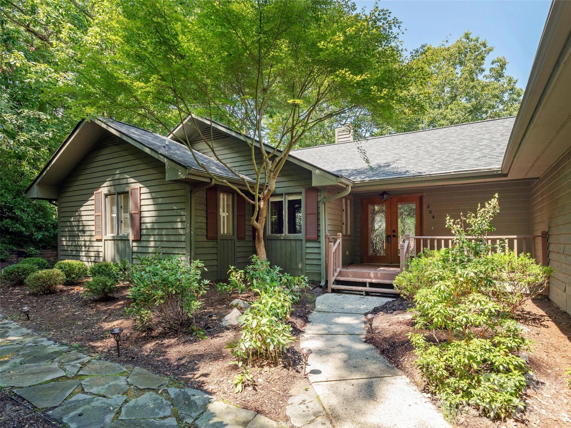 204 Greenleaf Drive