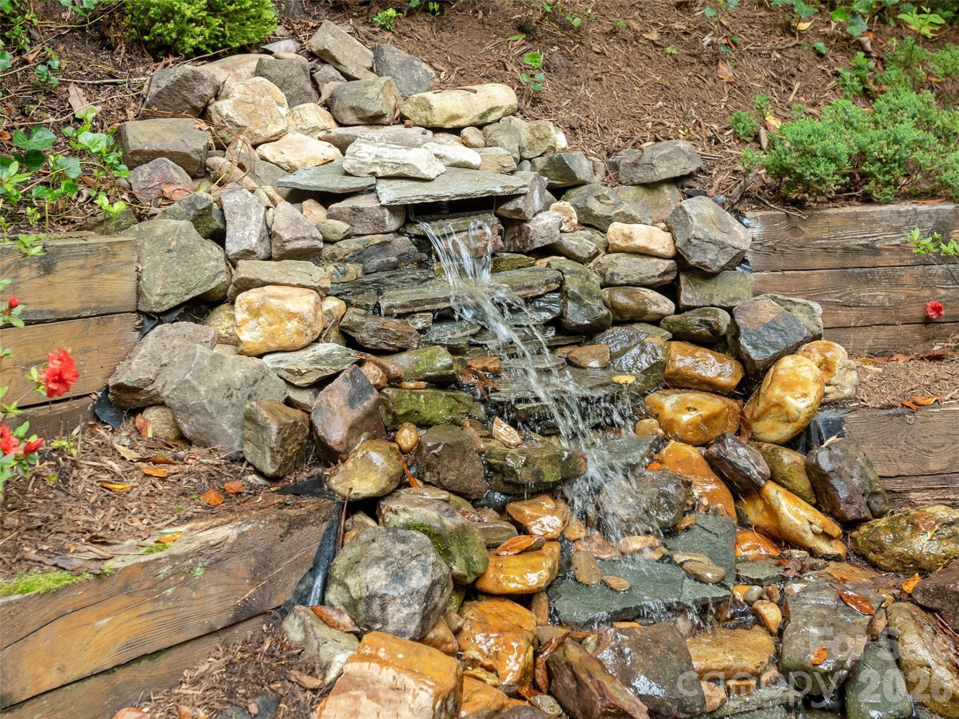 204 Greenleaf Drive - Photo 4