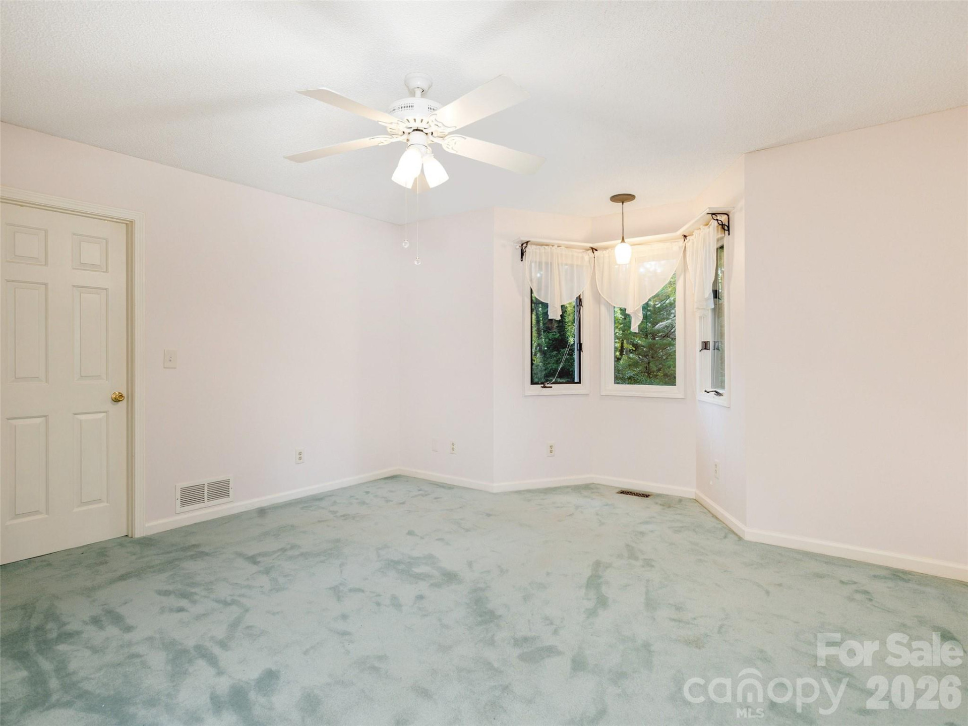 204 Greenleaf Drive - Photo 36