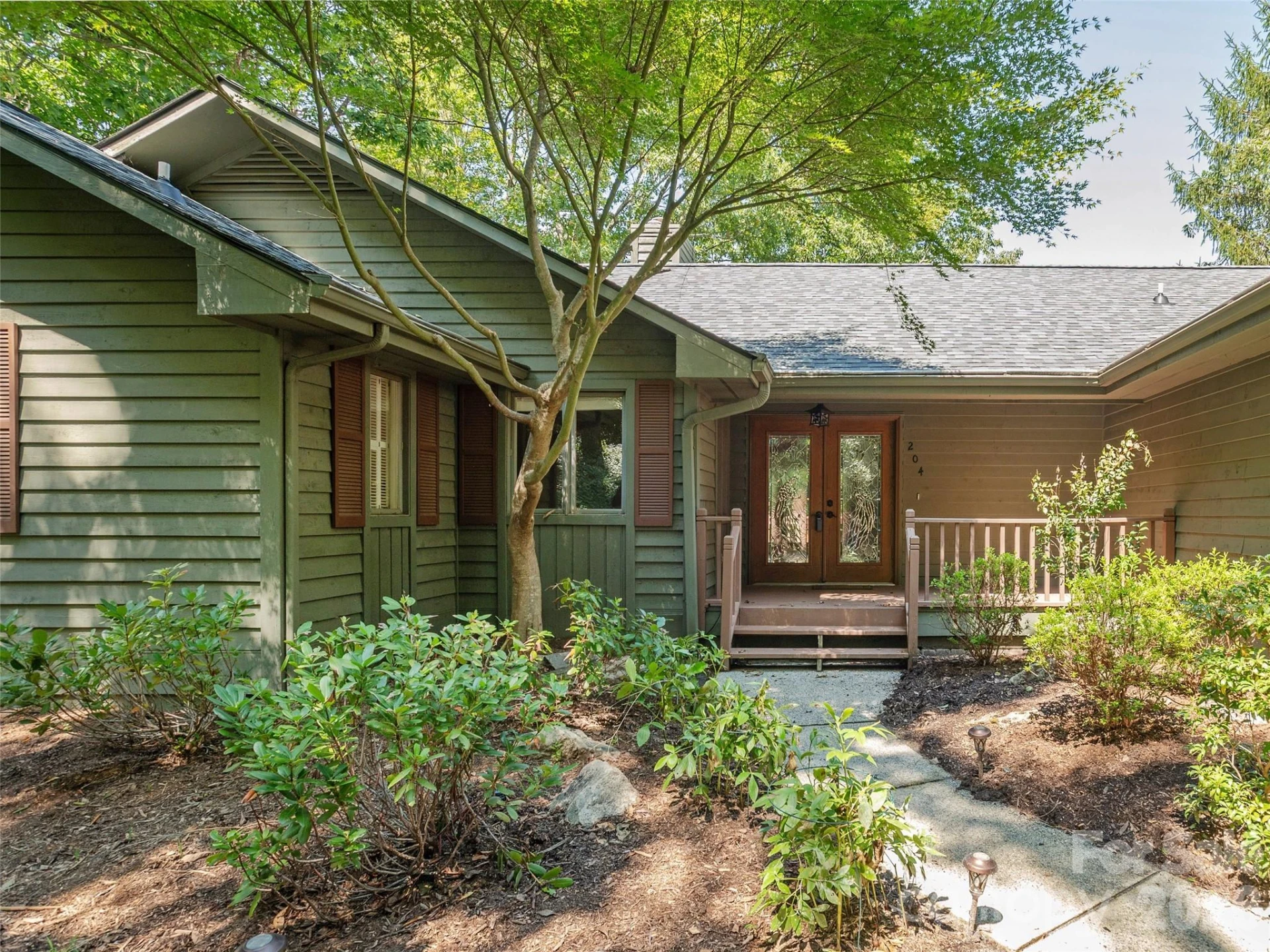 204 Greenleaf Drive - Photo 5