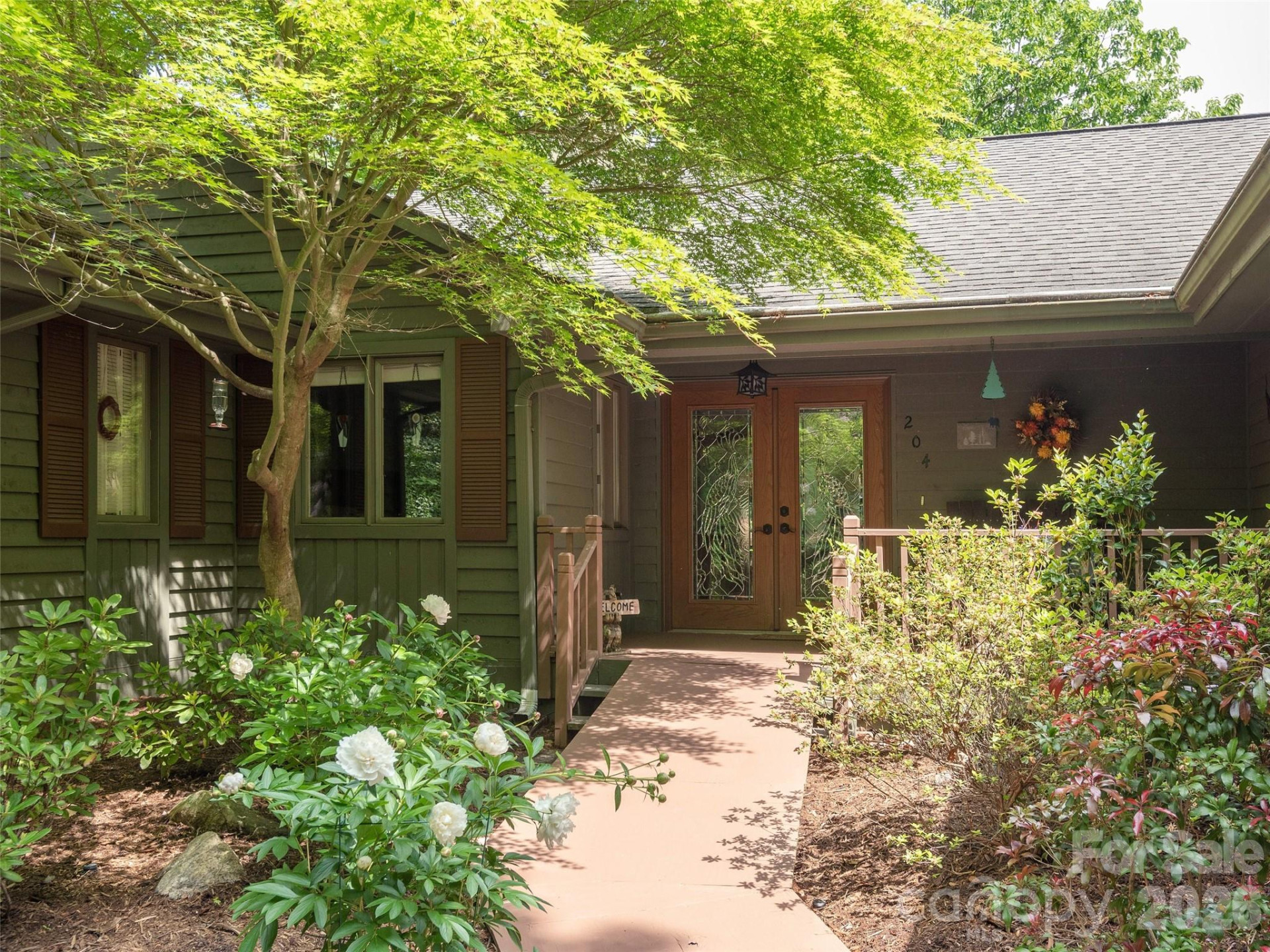 204 Greenleaf Drive - Photo 6