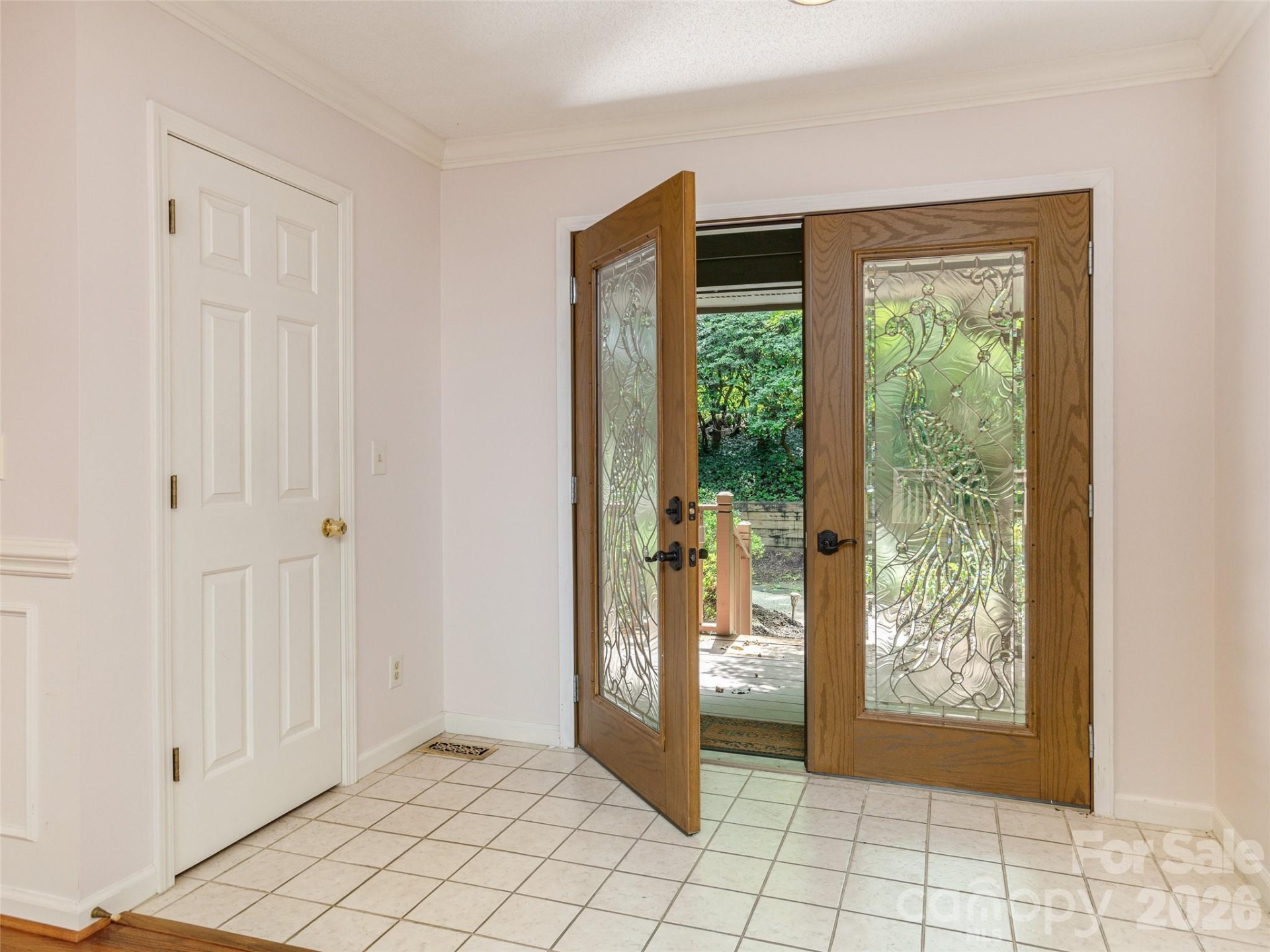 204 Greenleaf Drive - Photo 9