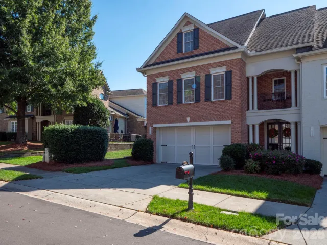 11724 Easthampton Circle
