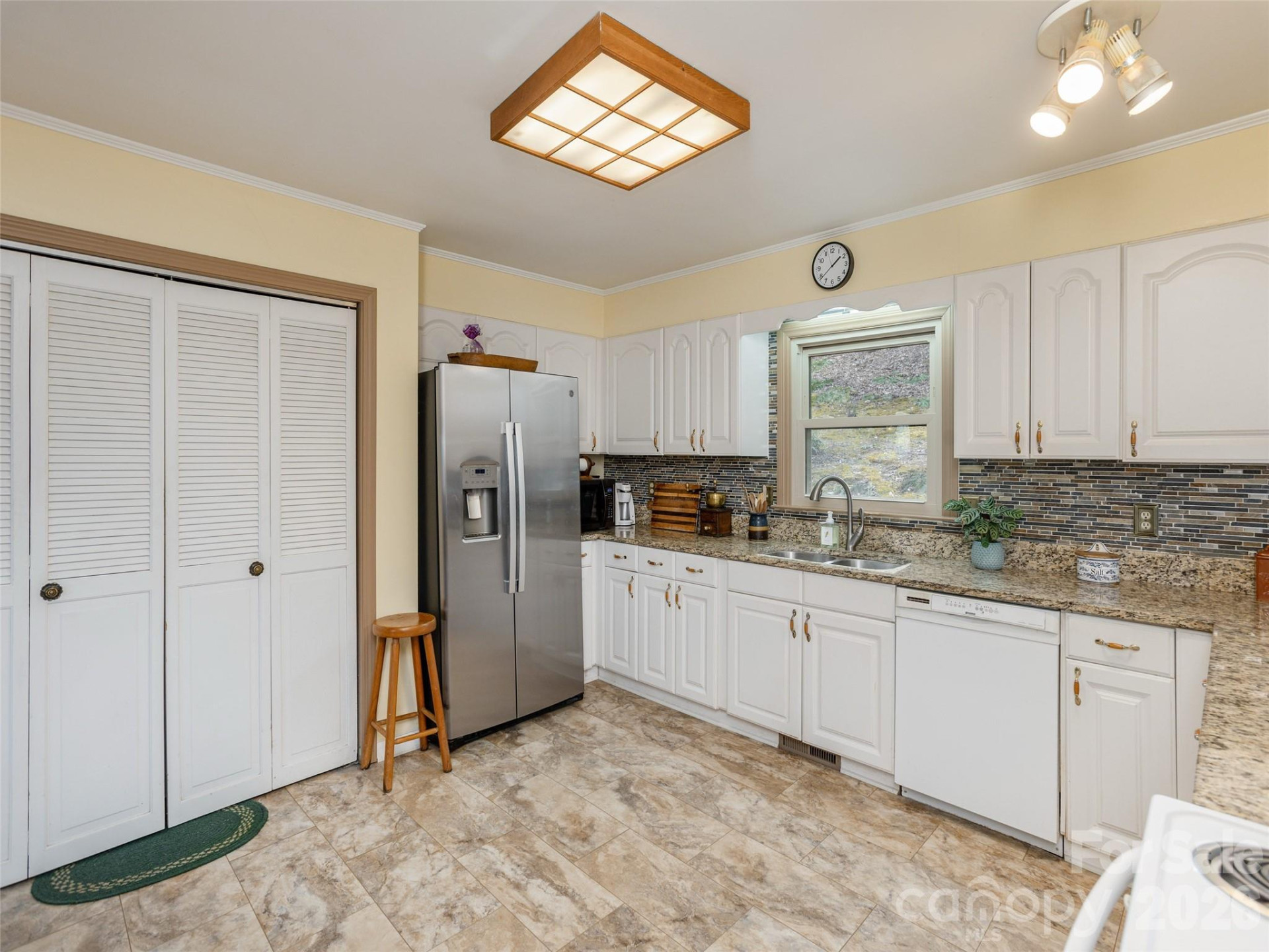 227 Sky Lake Drive - Photo 13