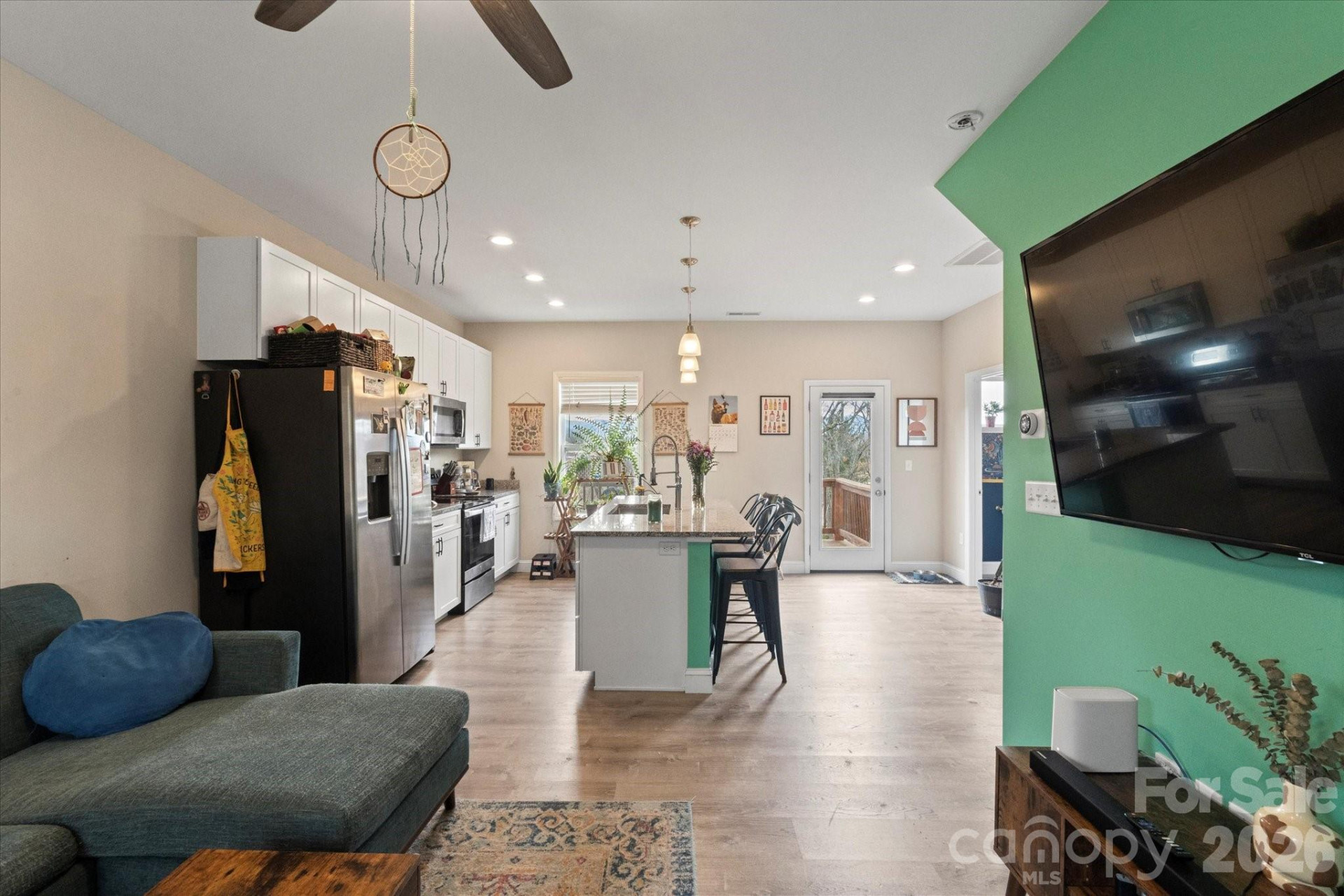 239 Northside Street - Photo 4