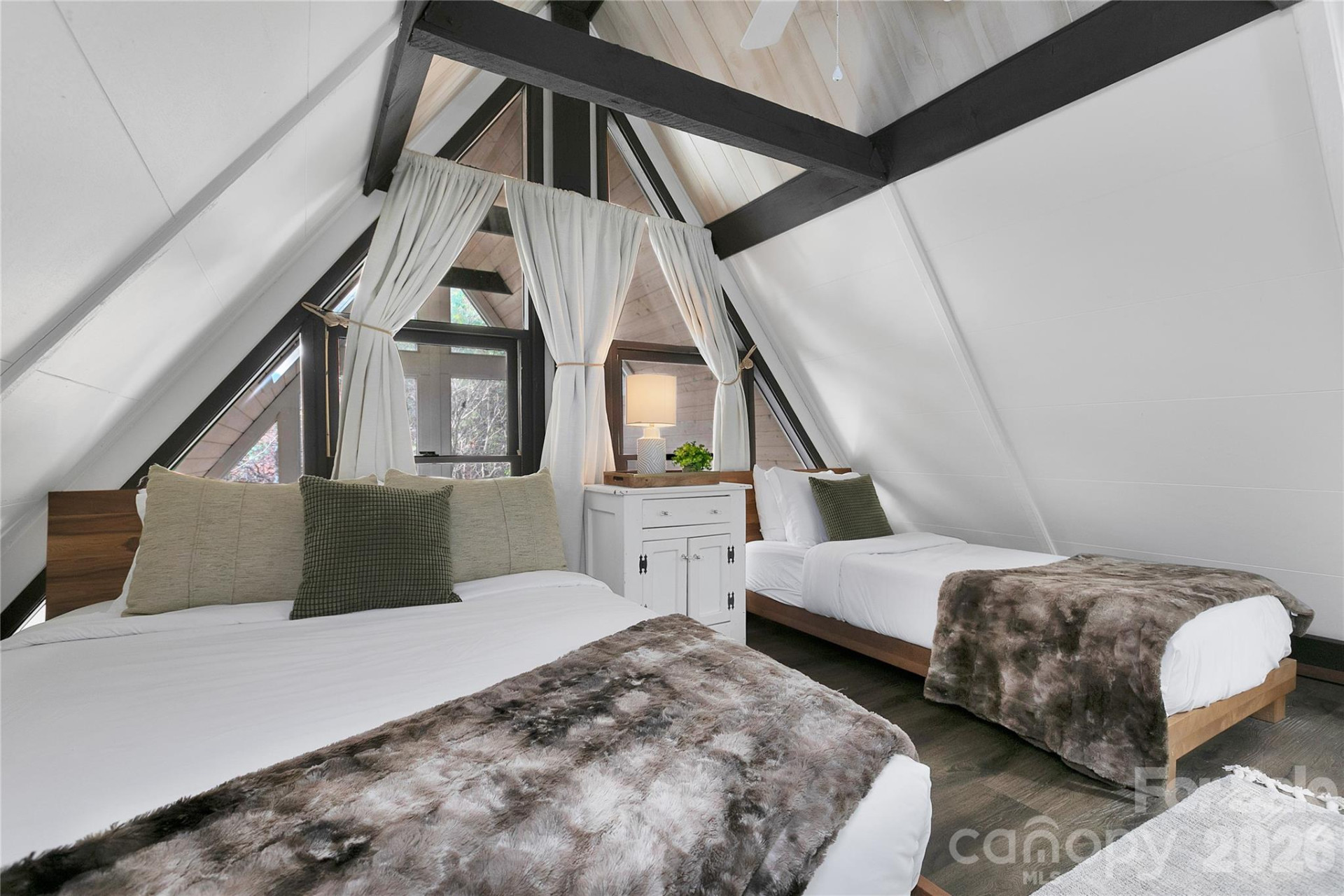 207 Unvquolad Court #L87/U29 - Photo 32