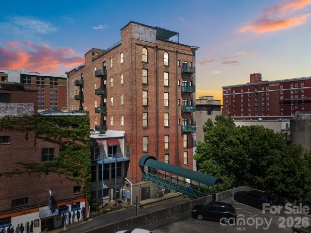 84 Walnut Street