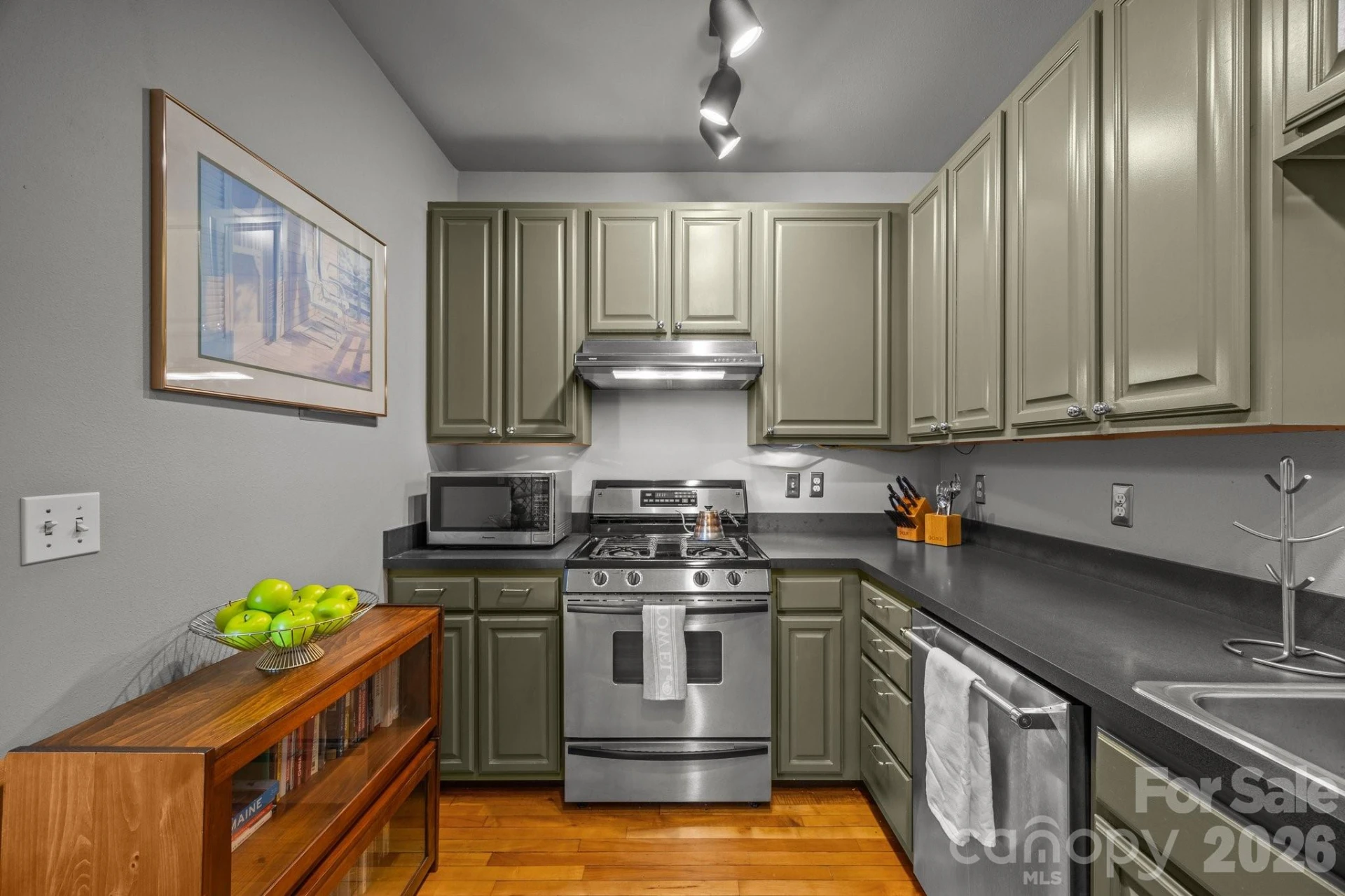 84 Walnut Street #405 - Photo 18