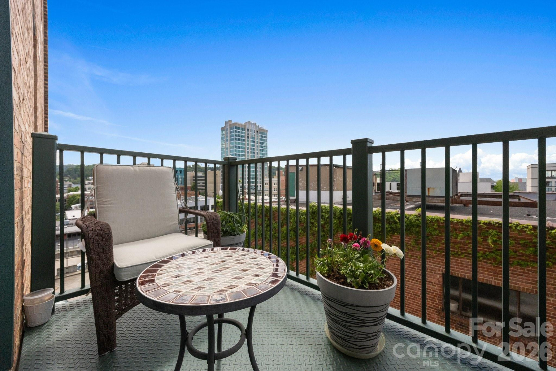 84 Walnut Street #405 - Photo 7